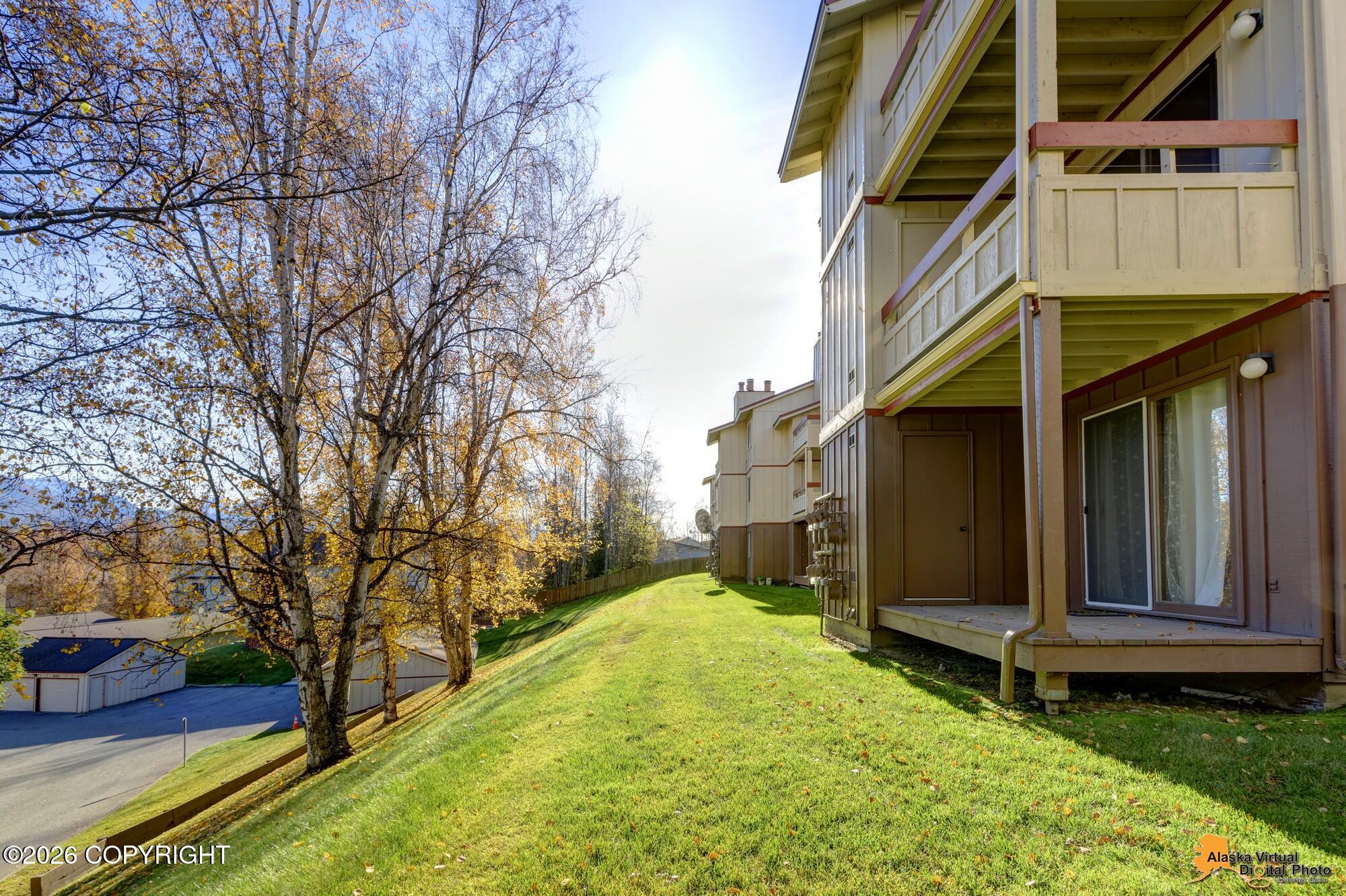 5608 E 40th Avenue #b301 Property Photo 30