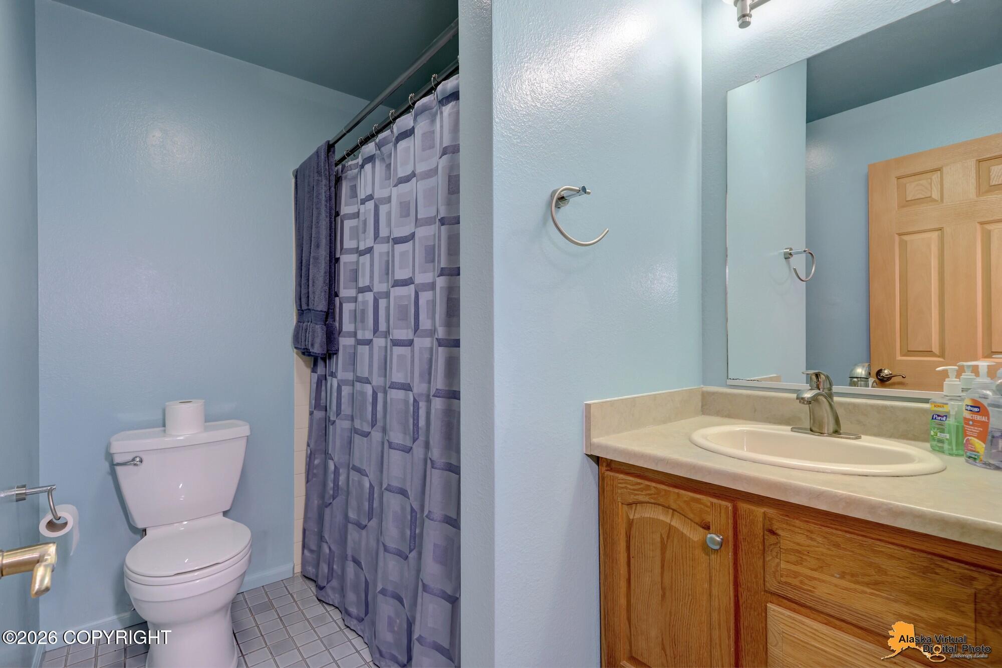 5608 E 40th Avenue #b301 Property Photo 33
