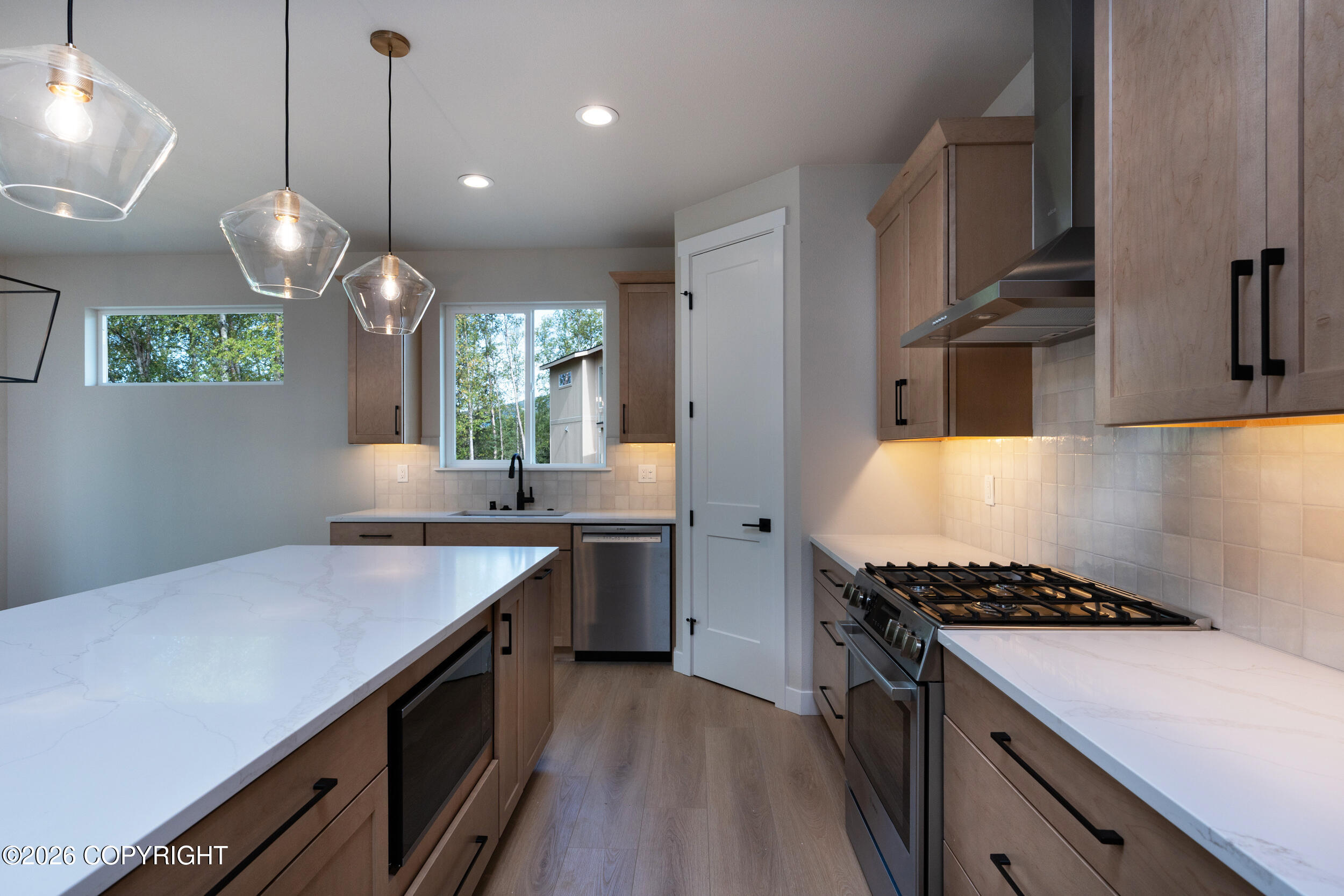 10974 Sky Ridge Drive Property Photo 8