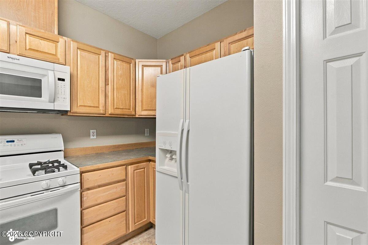 12590 Old Glenn Highway #b Property Photo 12