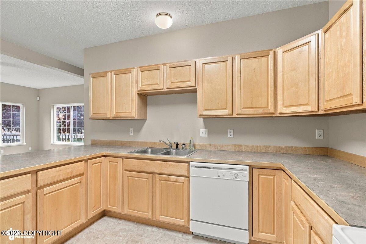 12590 Old Glenn Highway #b Property Photo 13