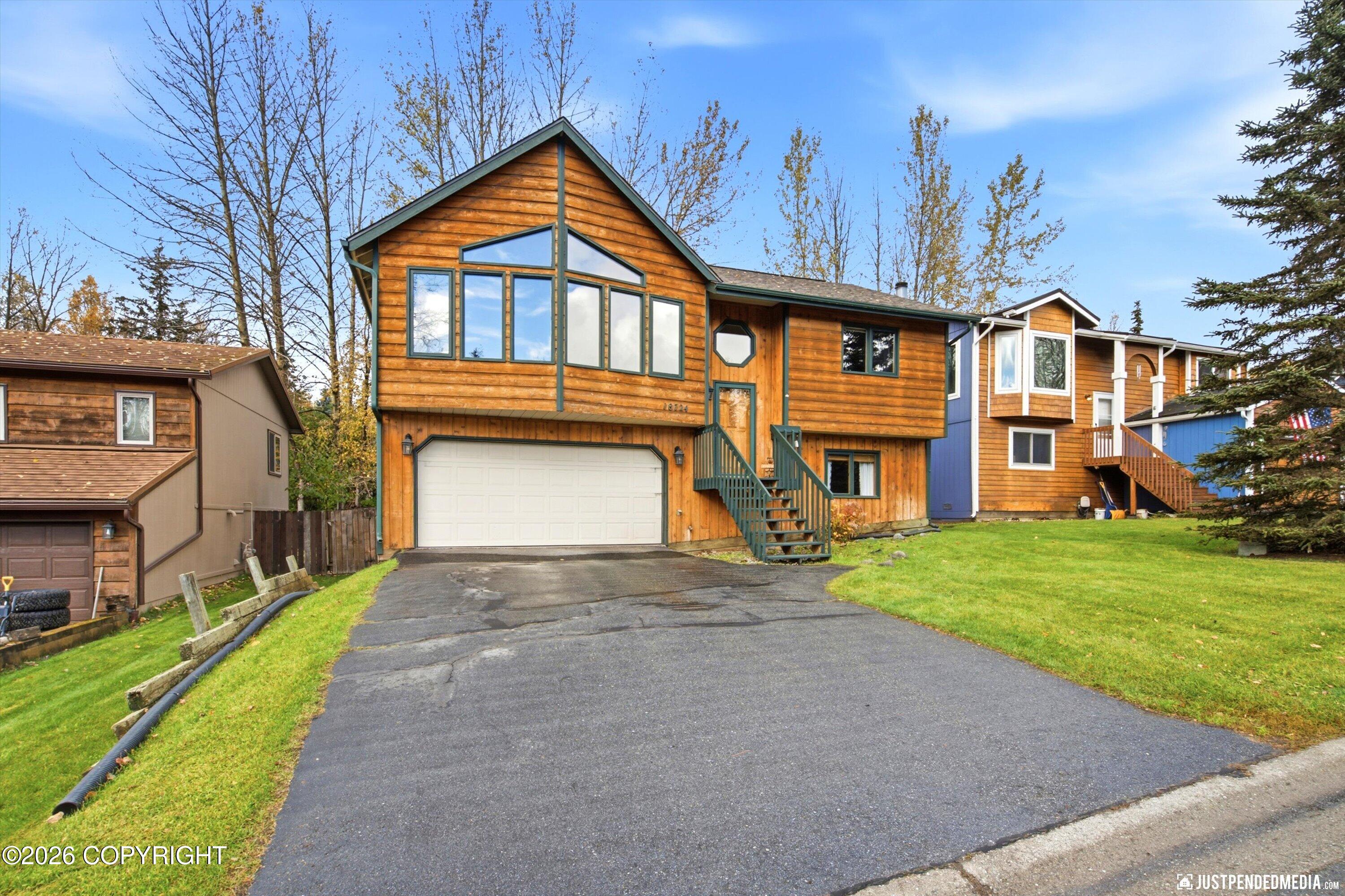 18724 Price Island Circle Property Photo 2