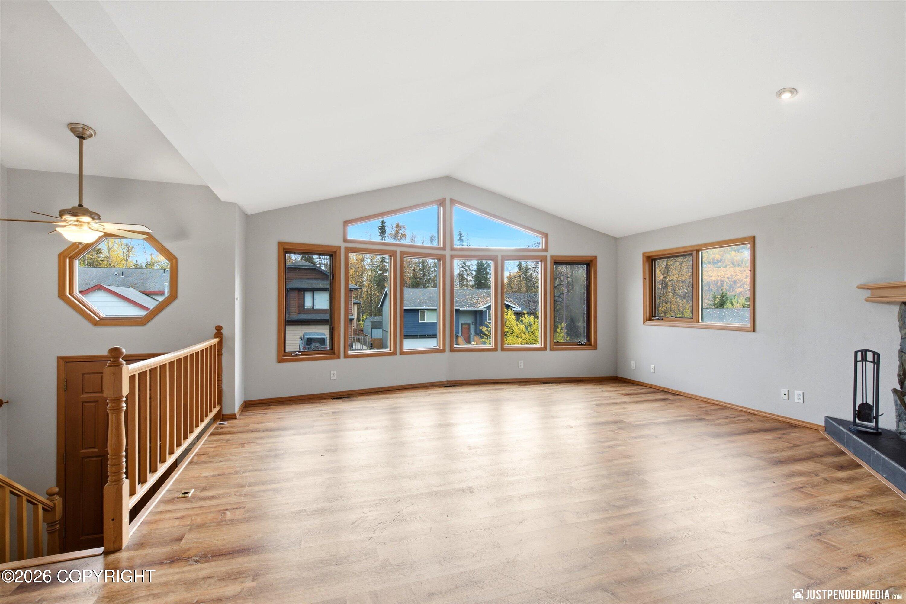 18724 Price Island Circle Property Photo 9
