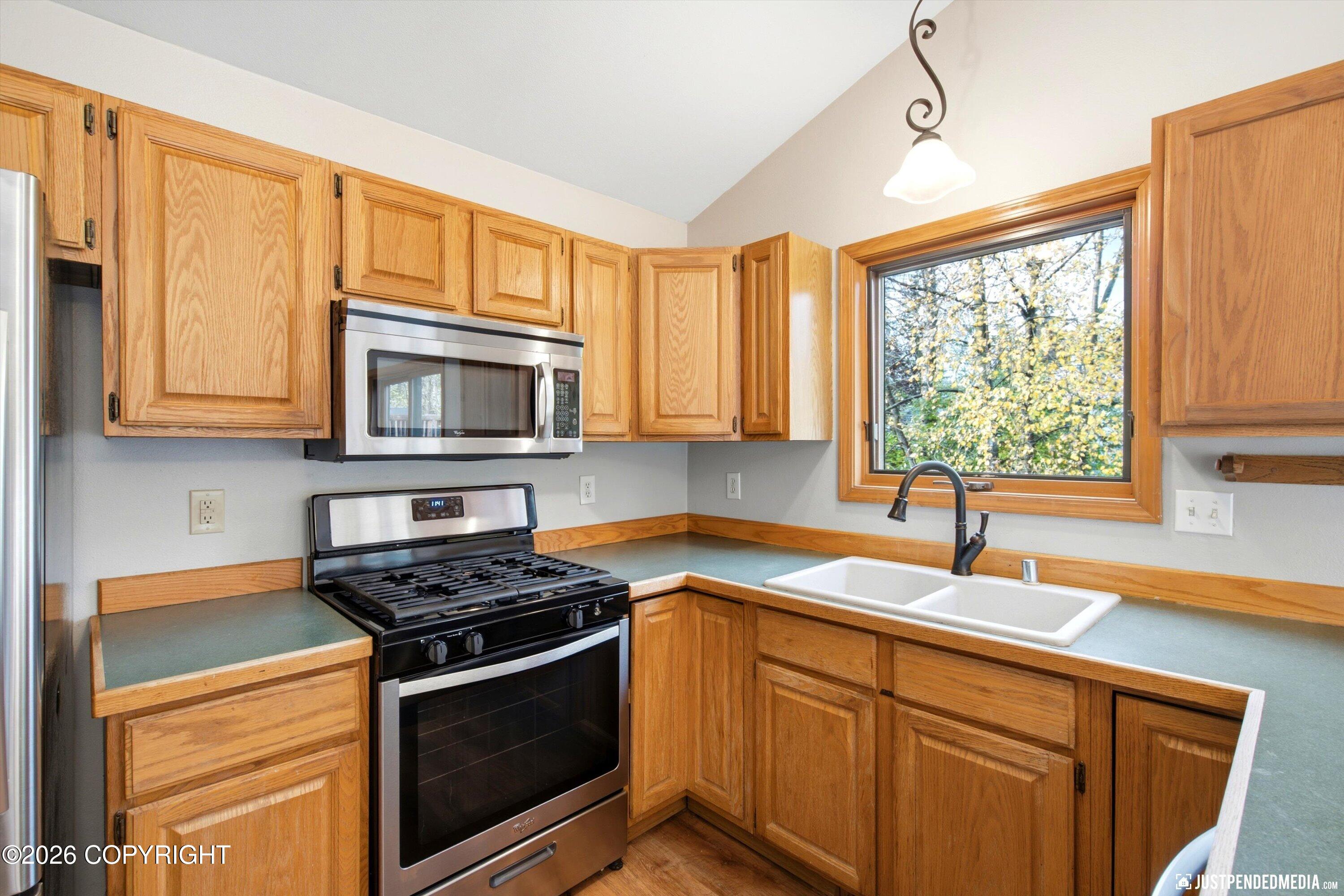 18724 Price Island Circle Property Photo 18