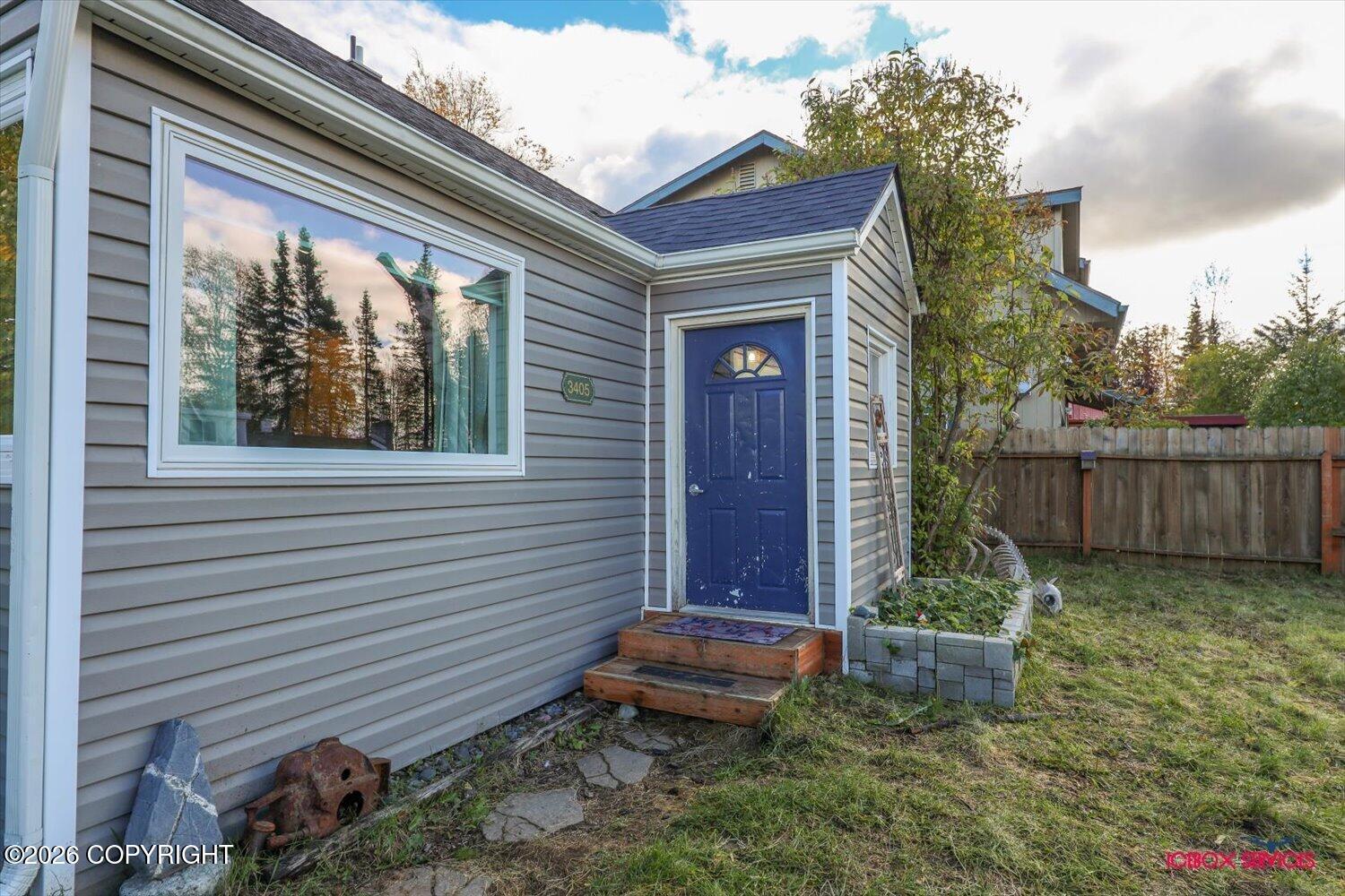 3405 Lois Drive Property Photo 2