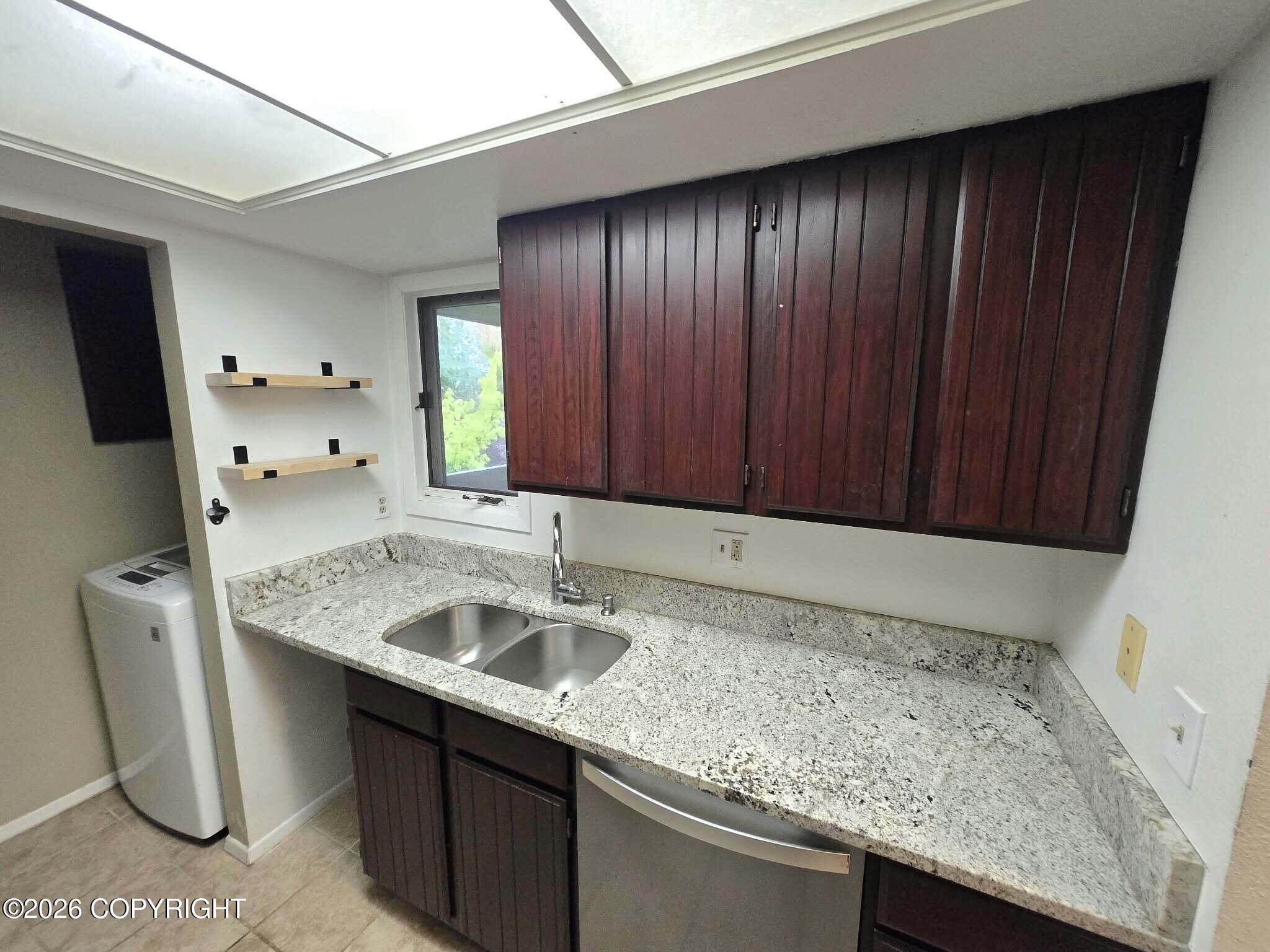 7222 Foxridge Circle #14-h Property Photo 14