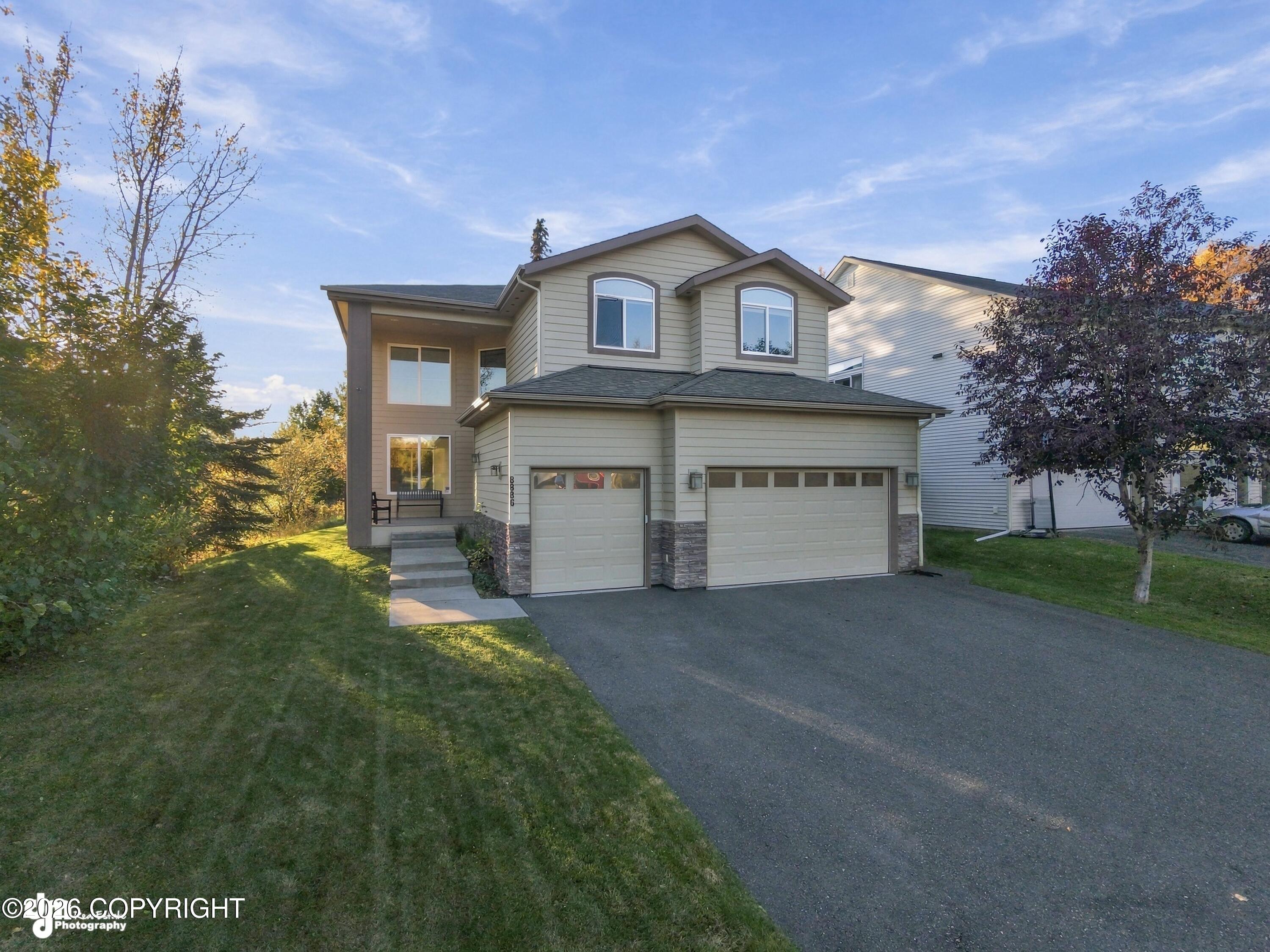 8886 Jade Street Property Photo 2