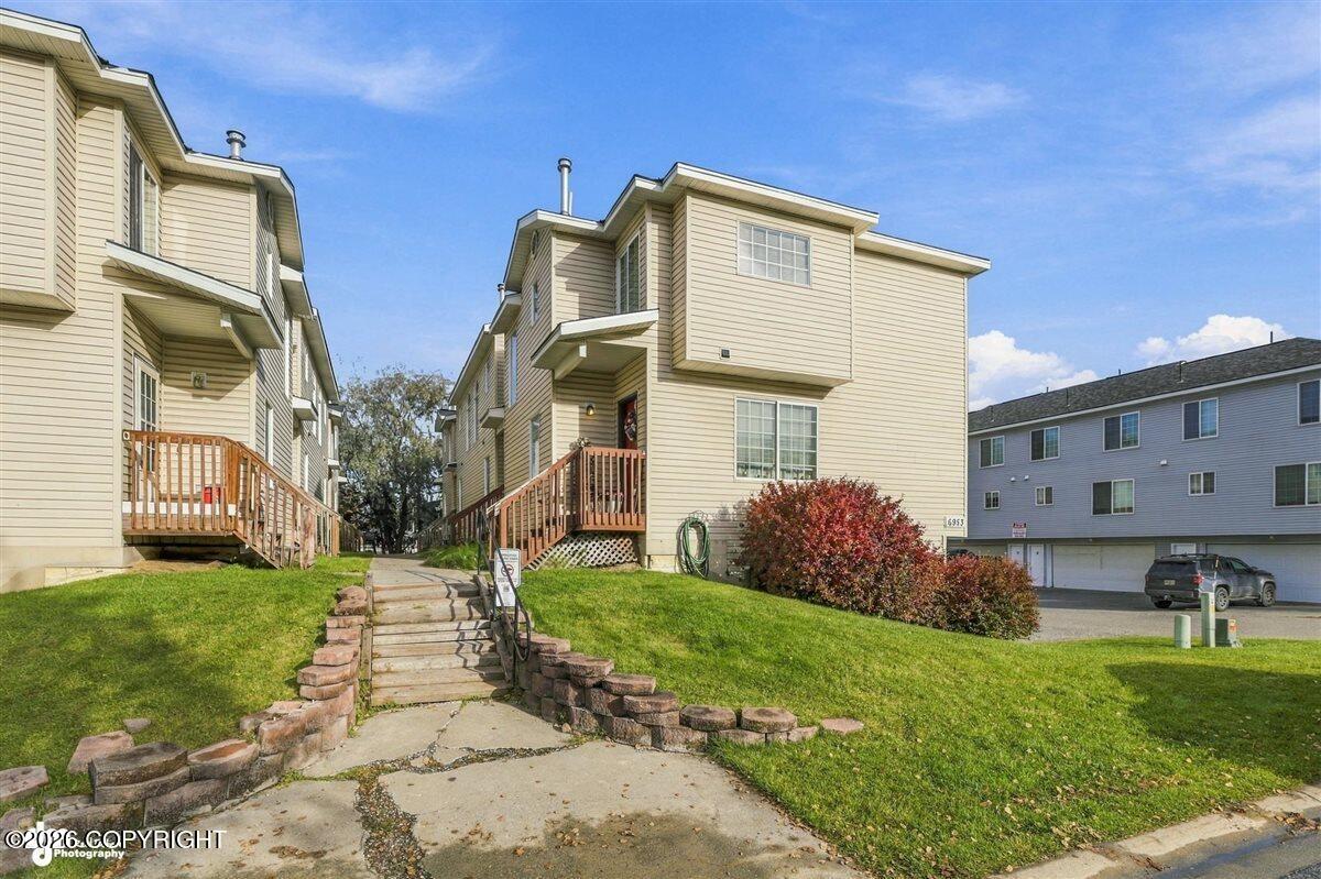 6943 Gold Kings Avenue Avenue #c Property Photo 1