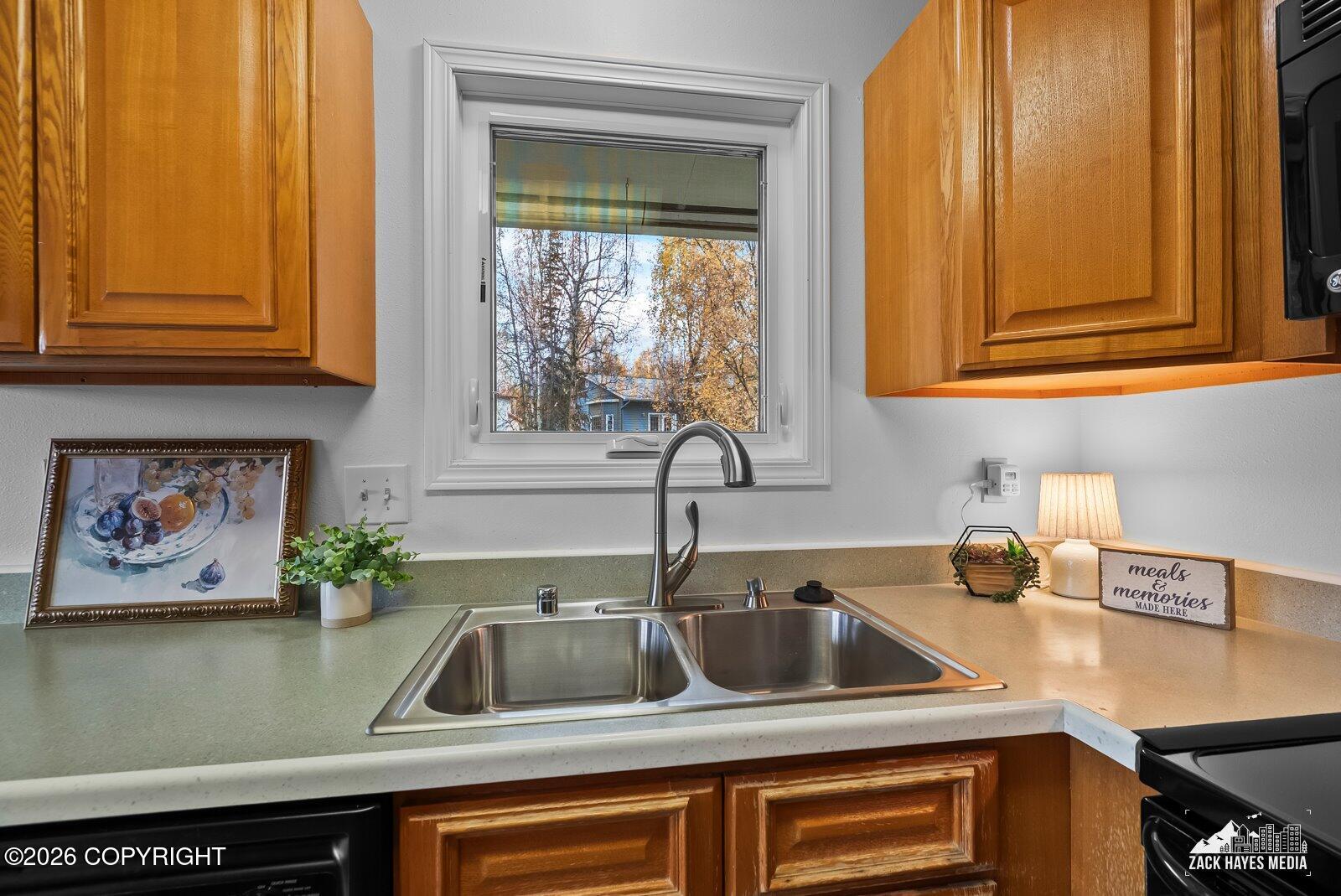 2201 Lake George Drive Property Photo 20