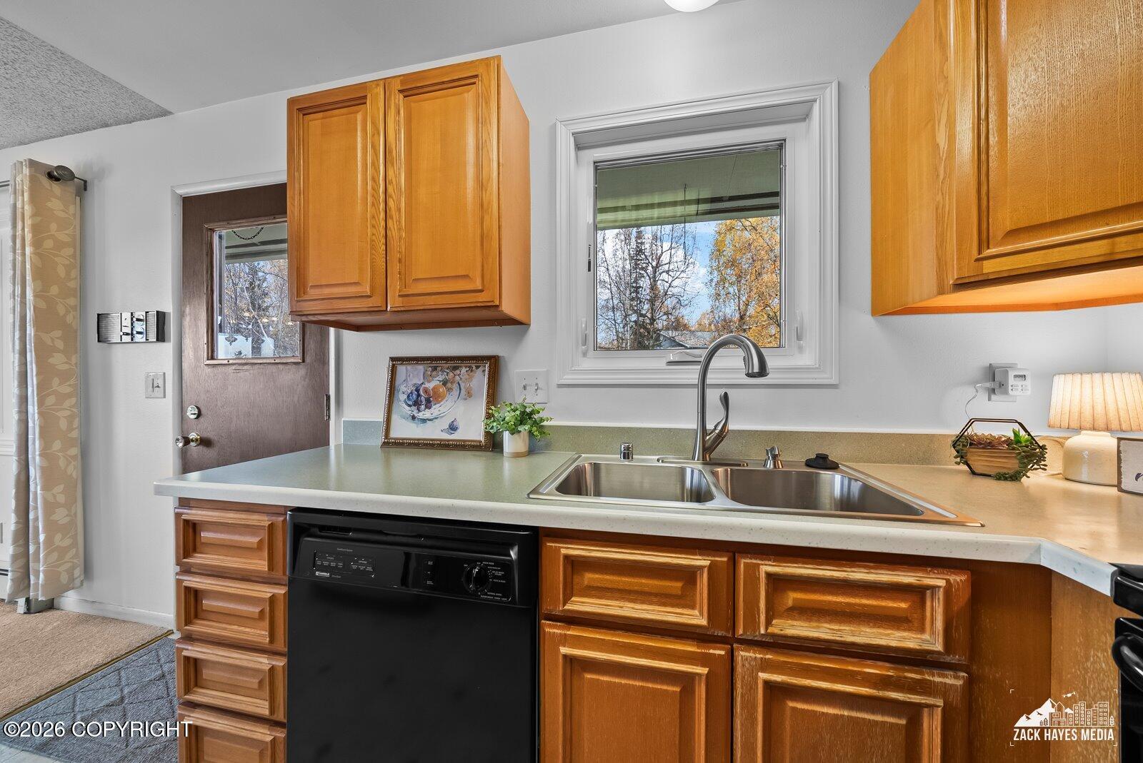 2201 Lake George Drive Property Photo 22