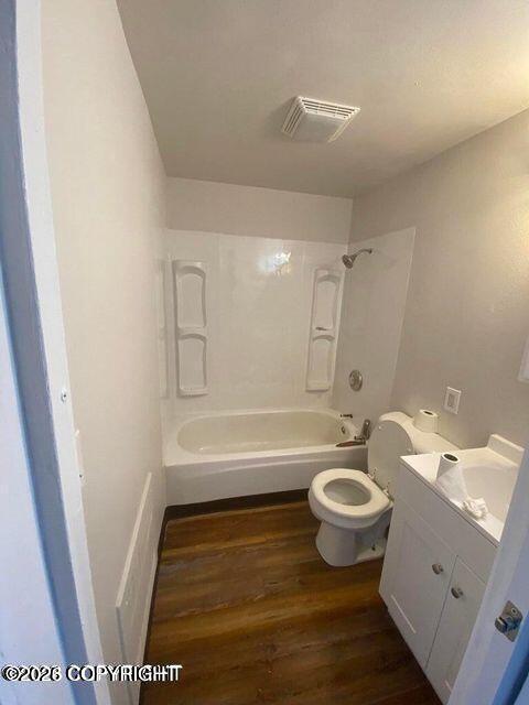 808 W 29th Place #2 Property Photo 5