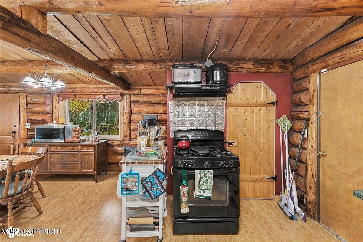 5510 N Westfork Drive Property Photo 18