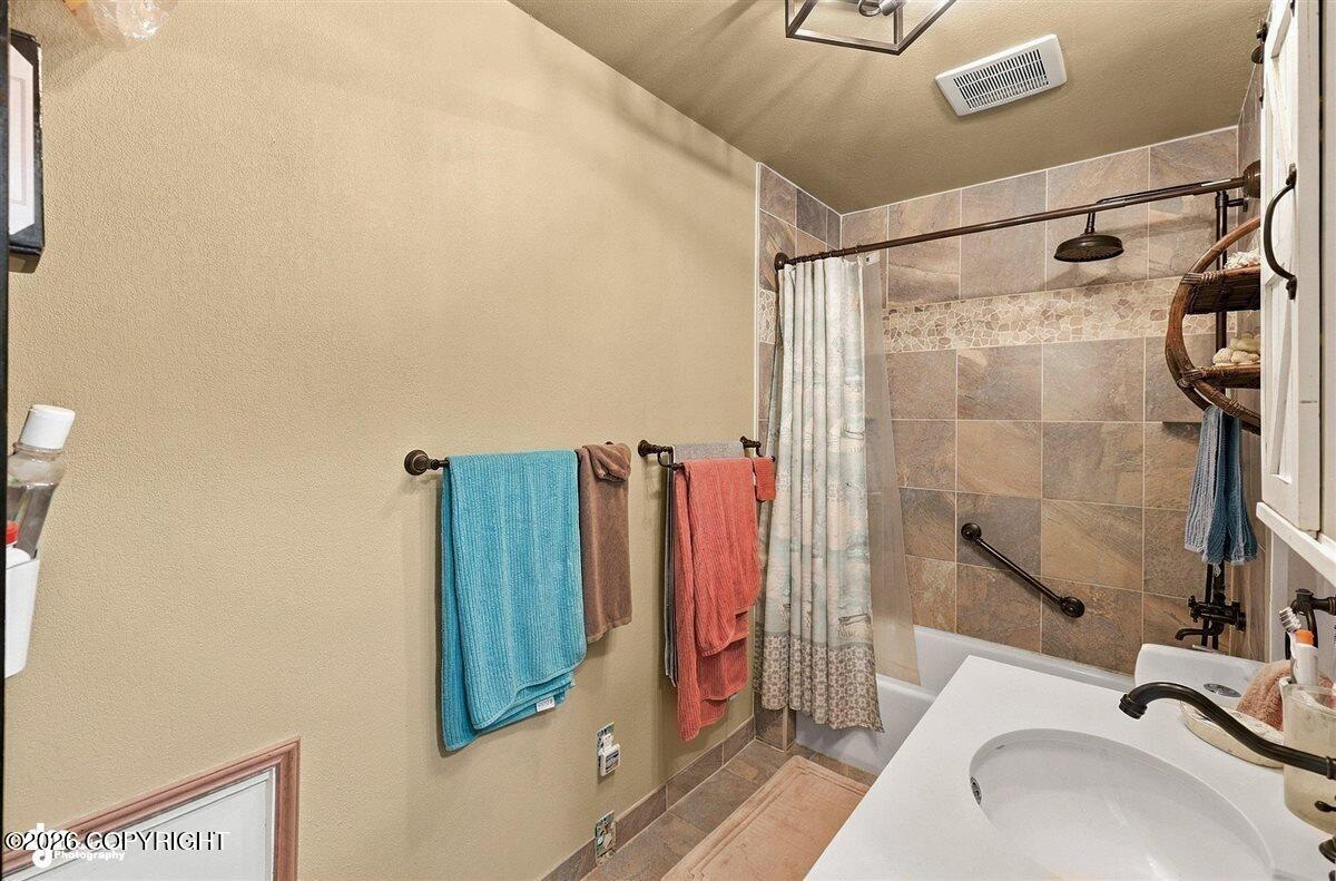 5510 N Westfork Drive Property Photo 23