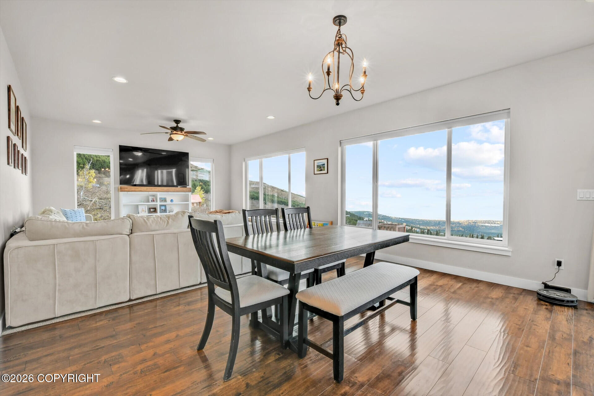 10380 Honey Bear Lane Property Photo 4