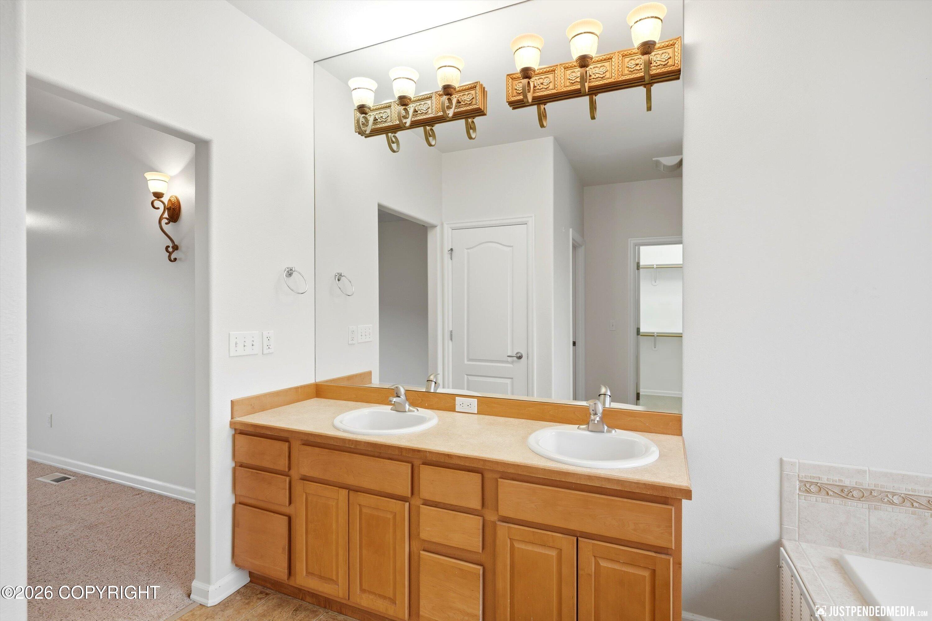 13230 Fullenwider Circle Property Photo 21