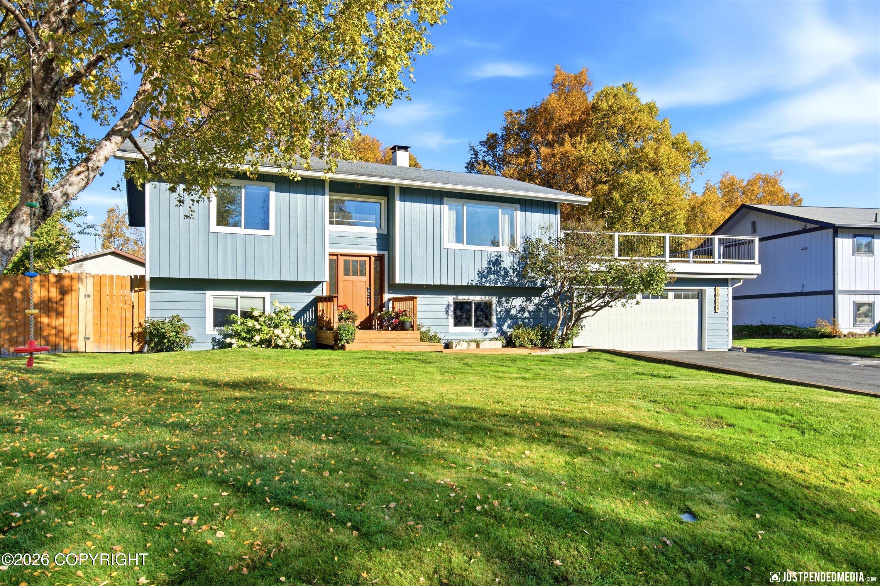 10121 Marmot Court Property Photo 4