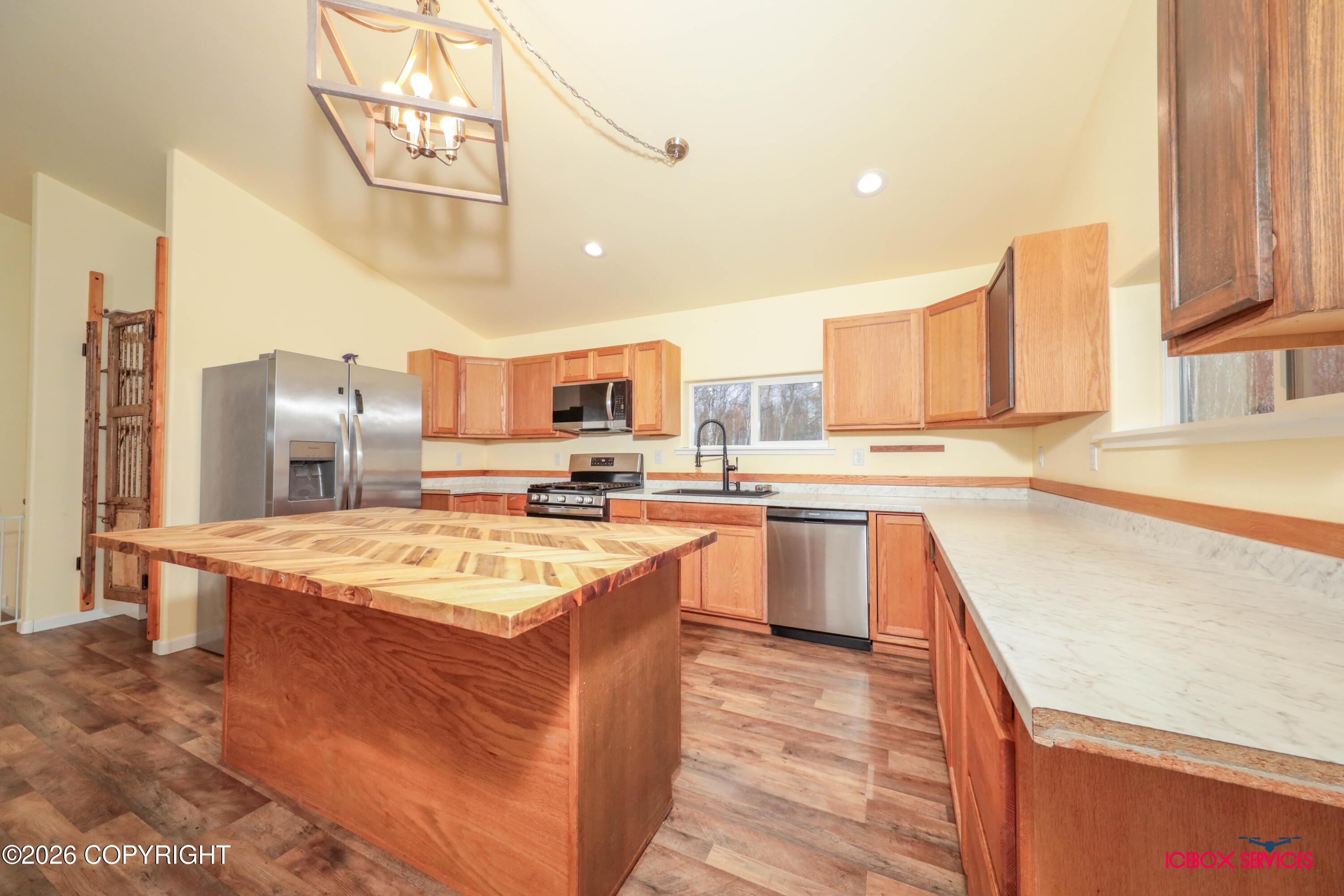 2754 S Beechwood Circle Property Photo 8