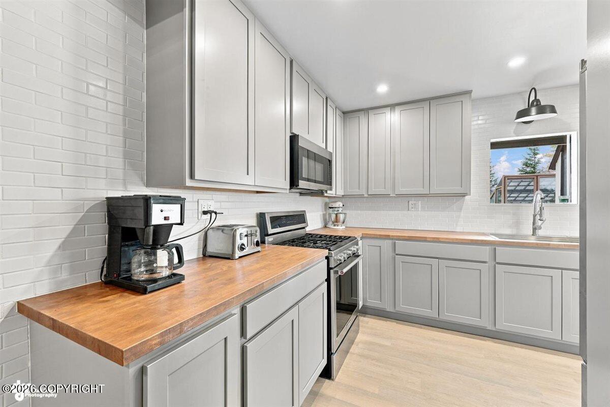 28279 Sterling Highway Property Photo 10