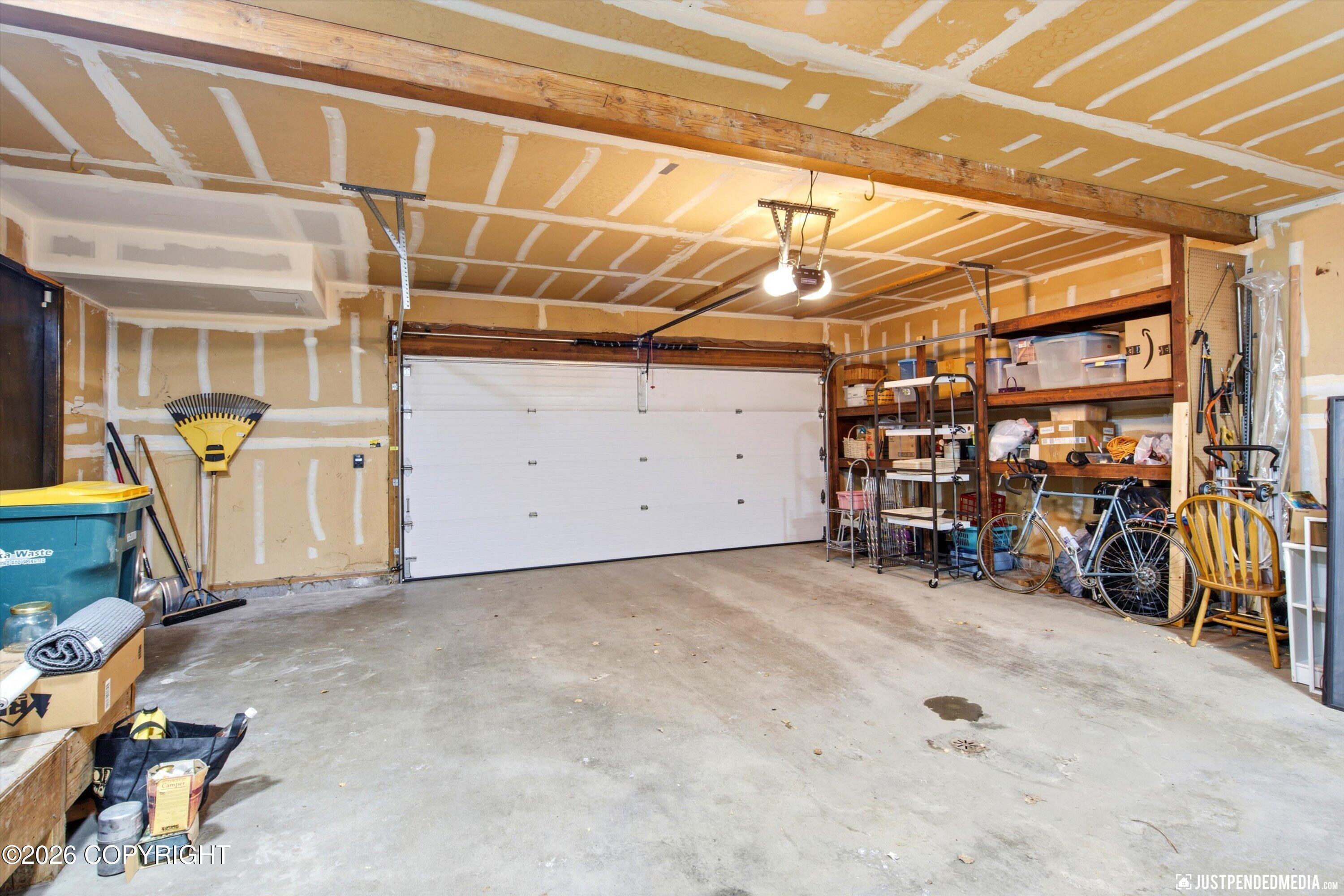 10020 Lone Tree Drive Property Photo 43