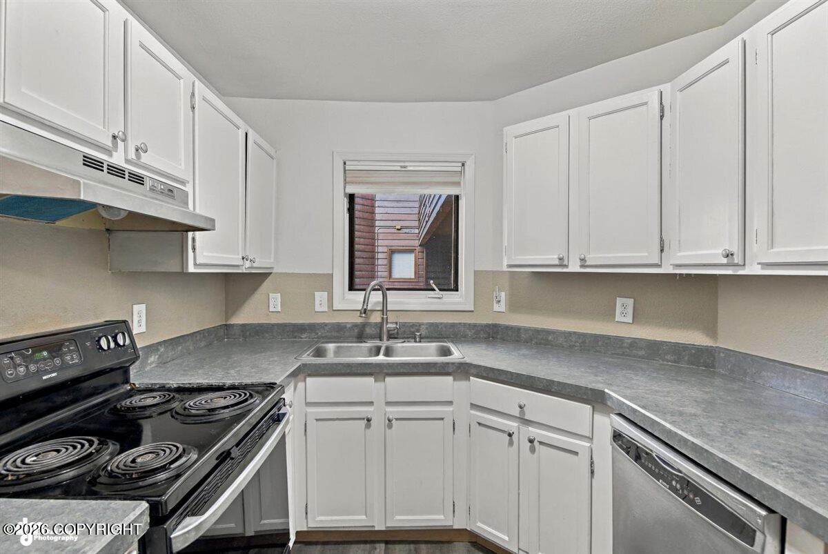 9720 Vanguard Drive #24 Property Photo 8