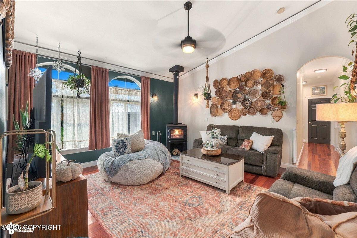 1130 E Lee Street Property Photo 4