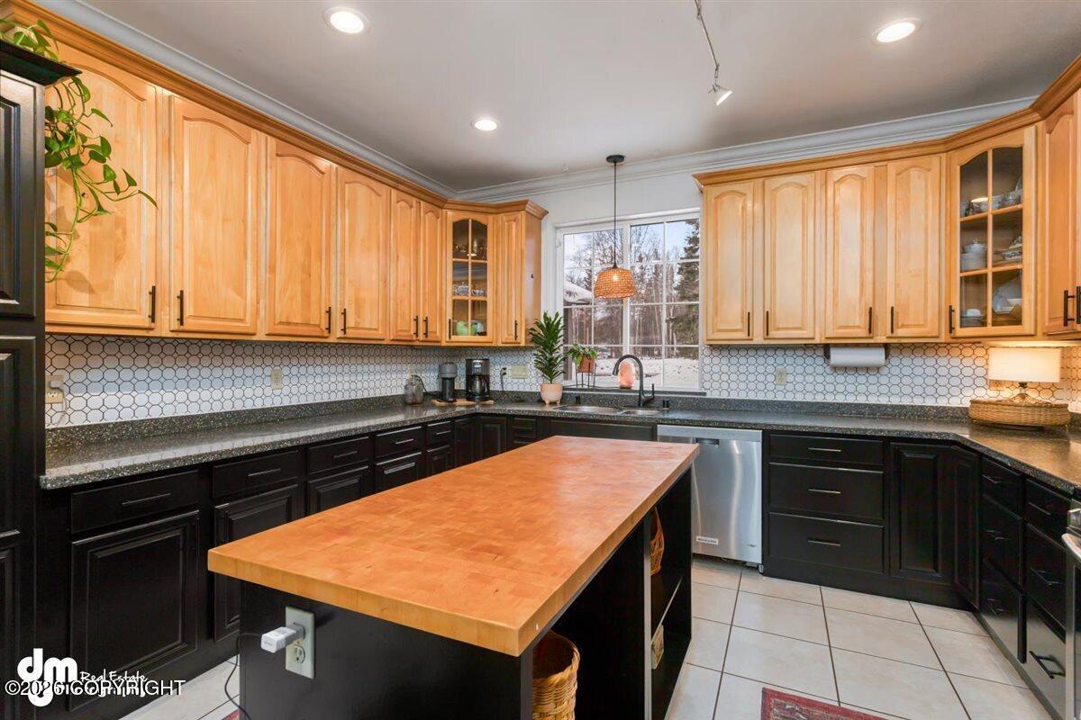 1130 E Lee Street Property Photo 19