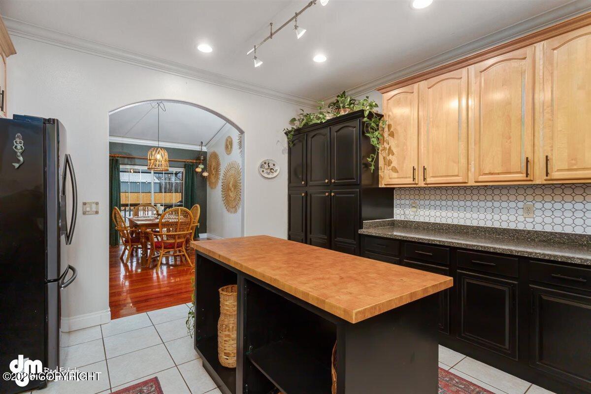 1130 E Lee Street Property Photo 24