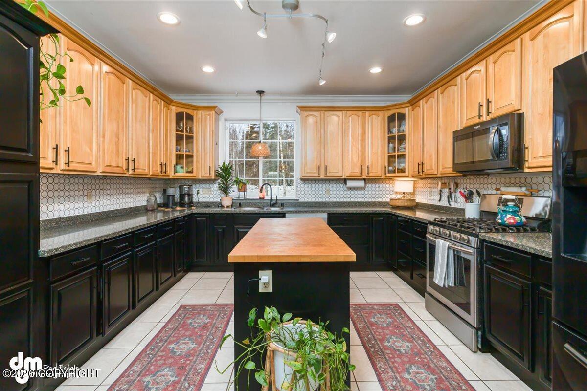 1130 E Lee Street Property Photo 26