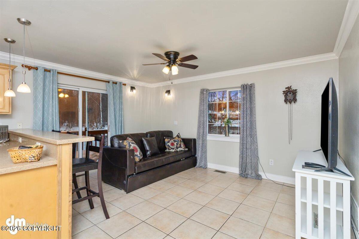 1130 E Lee Street Property Photo 48