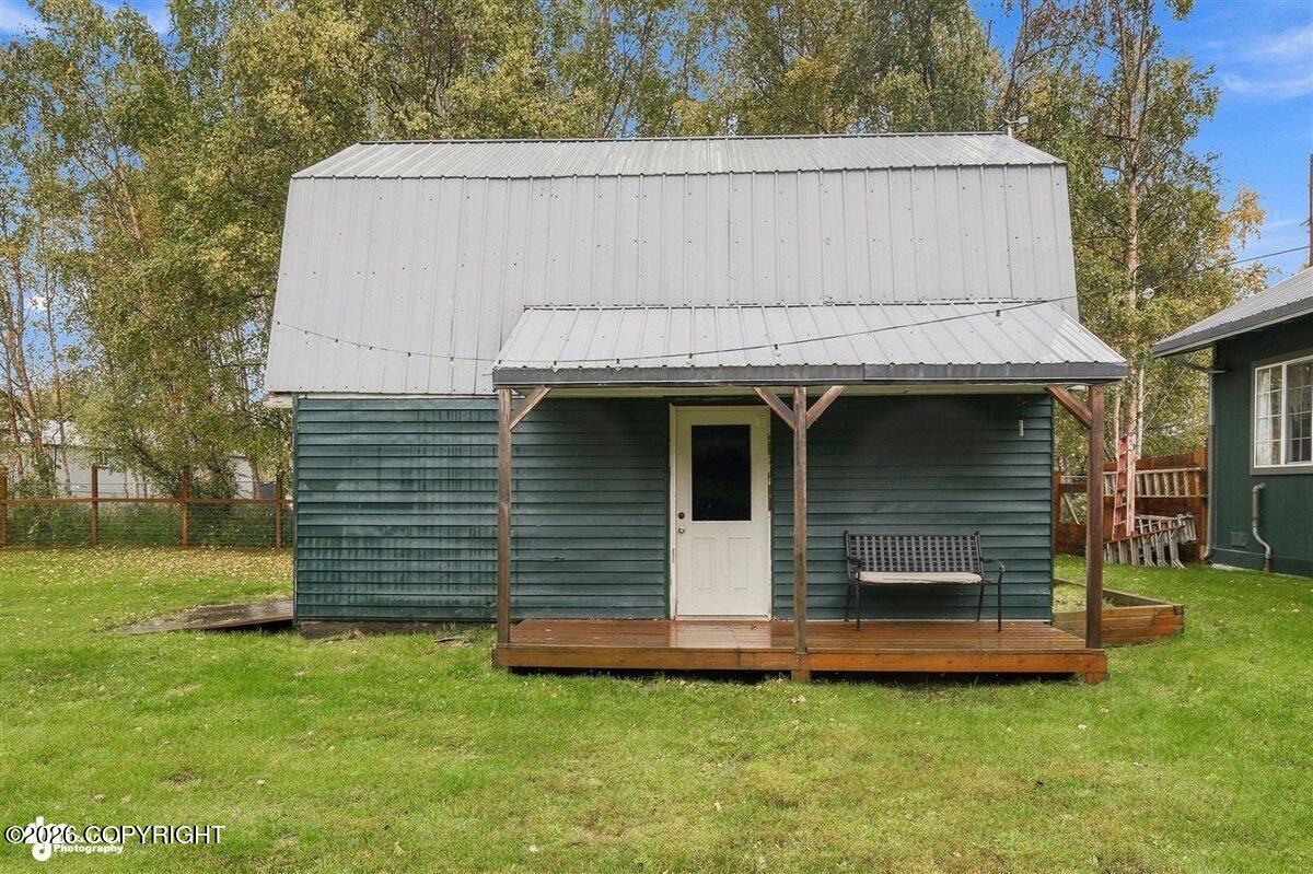 1130 E Lee Street Property Photo 76