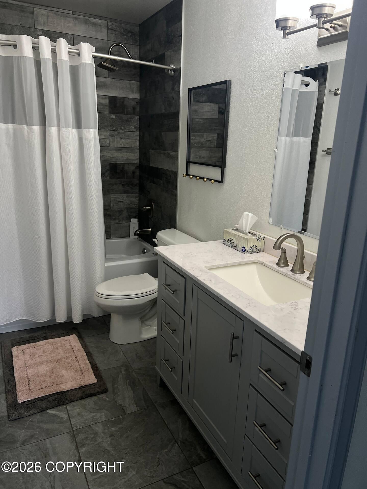 1080 E Broadway Avenue Property Photo 28