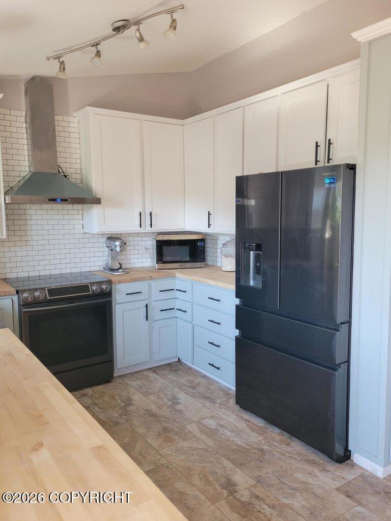 12222 Woodward Drive Property Photo 6