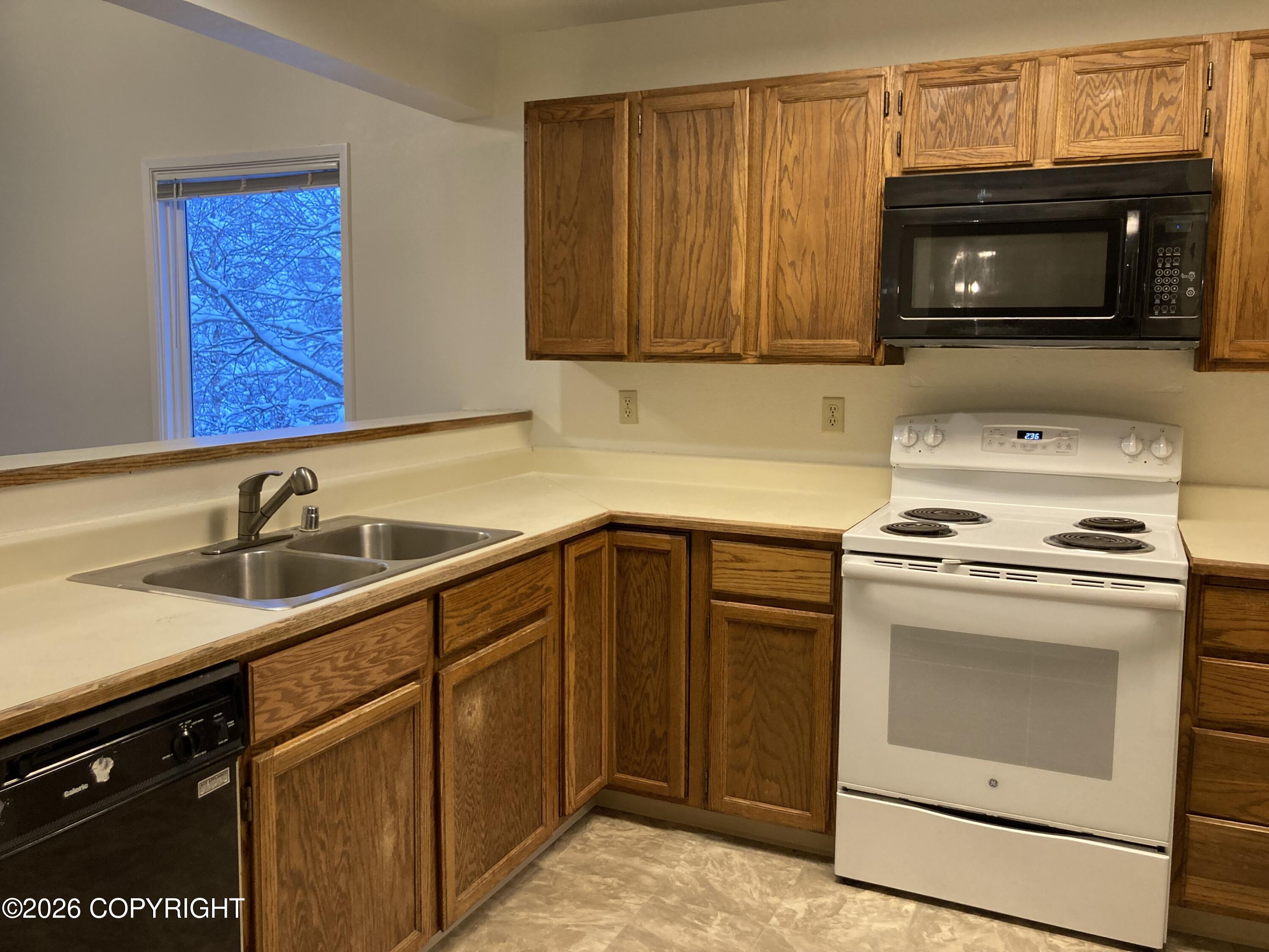 5620 E 40th Avenue #c303 Property Photo 4