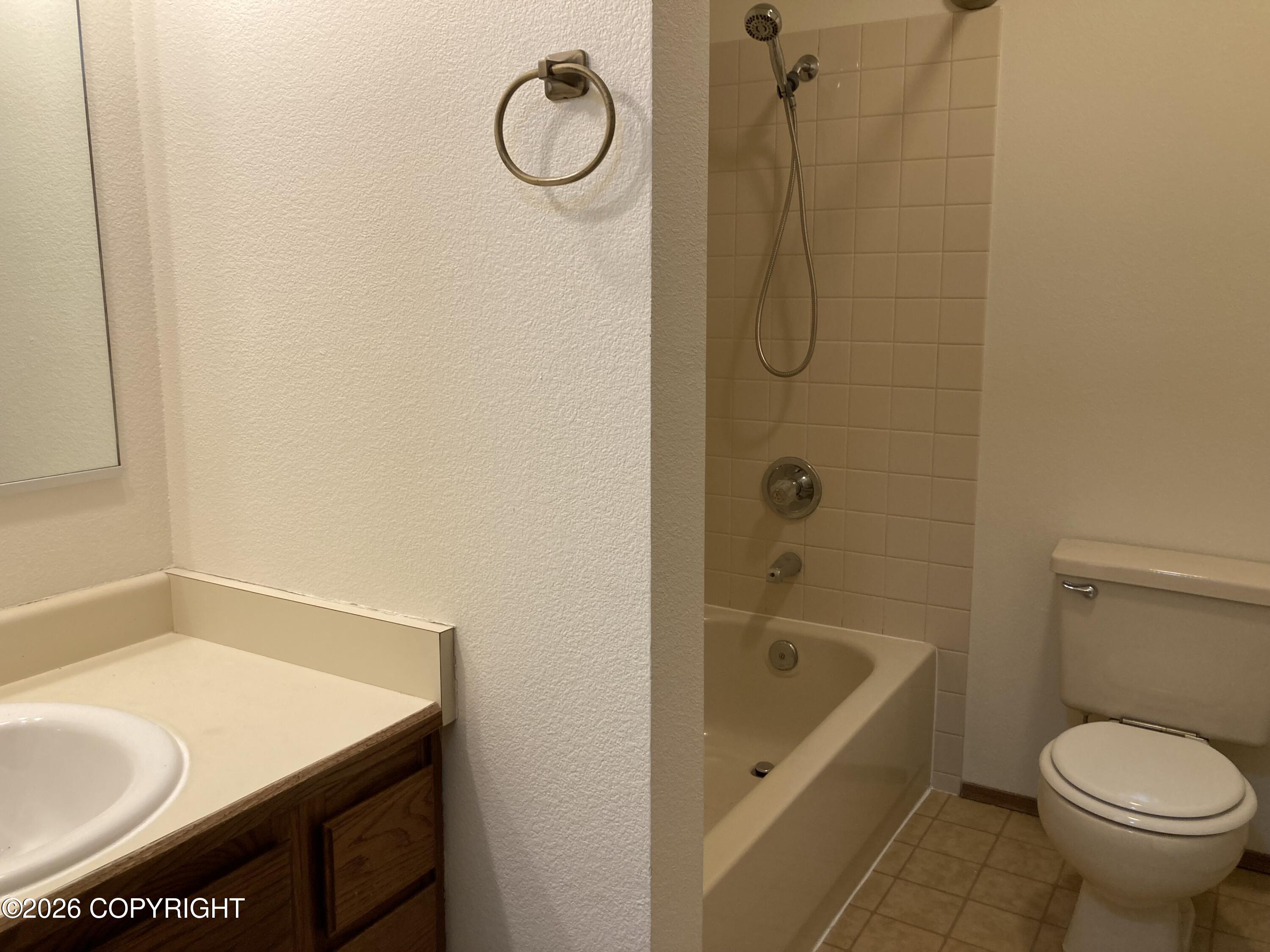 5620 E 40th Avenue #c303 Property Photo 8
