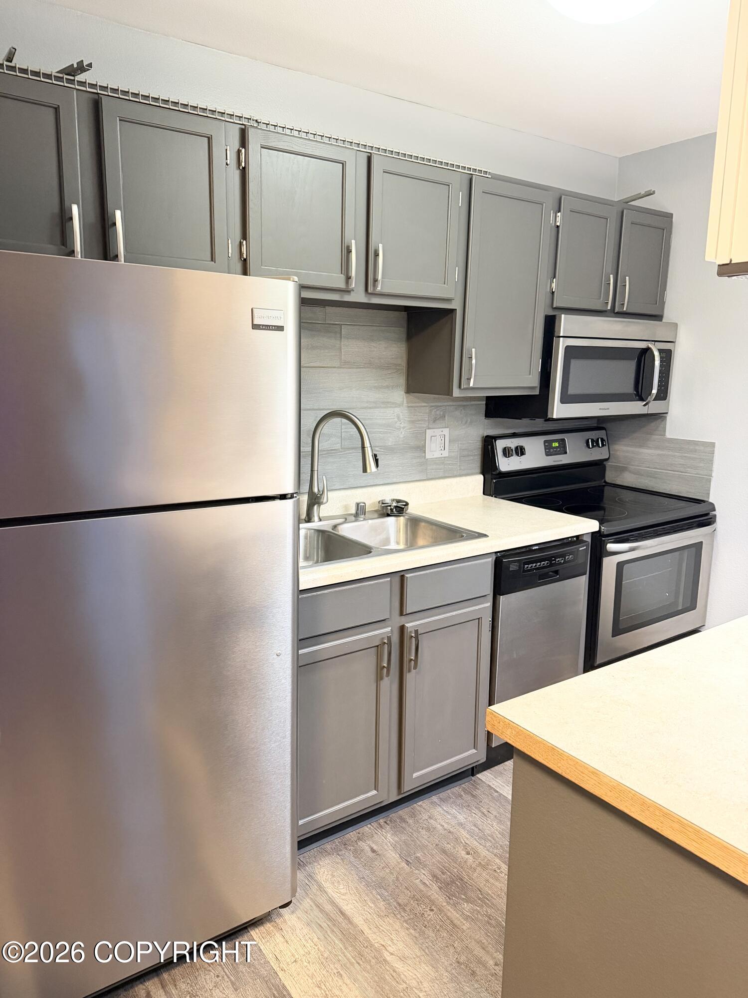 2210 Sentry Drive #b-12 Property Photo 4