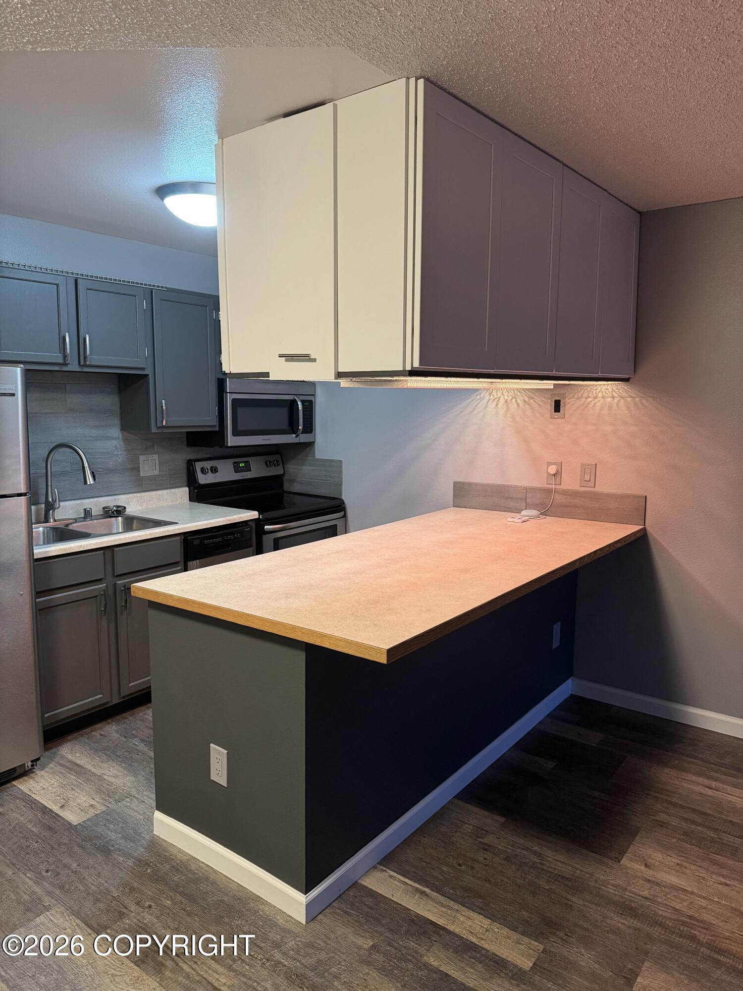 2210 Sentry Drive #b-12 Property Photo 8