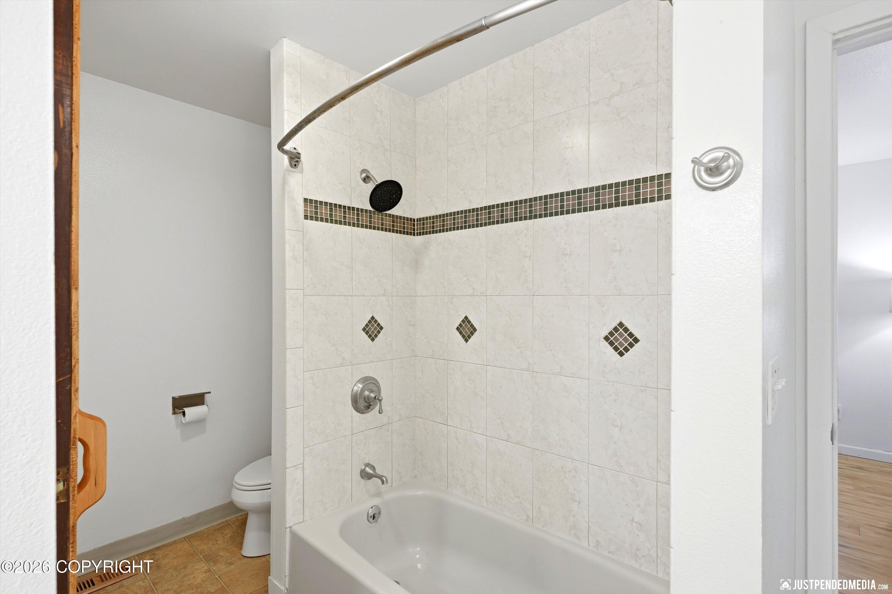 836 E 78th Avenue #5 Property Photo 19