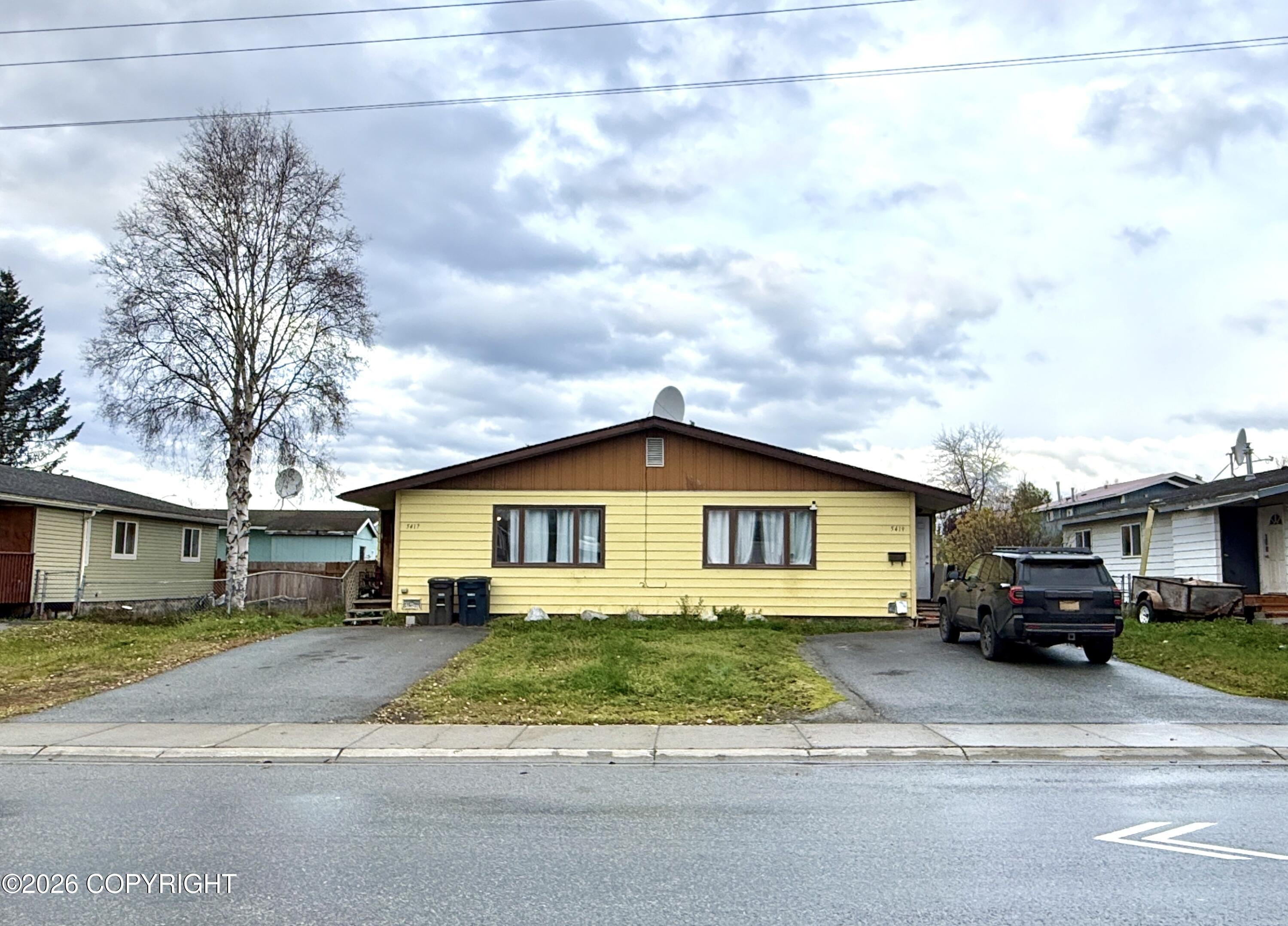 5419 E 4th Avenue Avenue Property Photo 1
