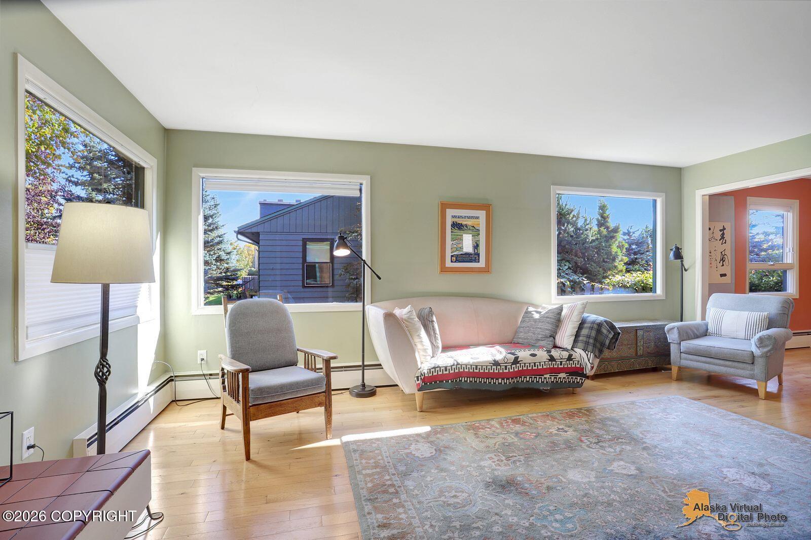 1332 W 12th Avenue Property Photo 1