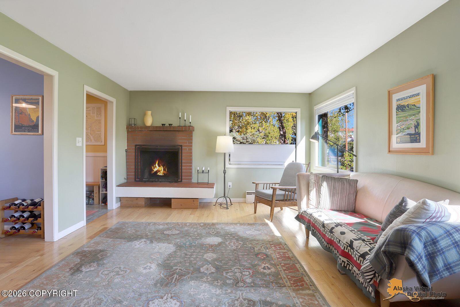 1332 W 12th Avenue Property Photo 5