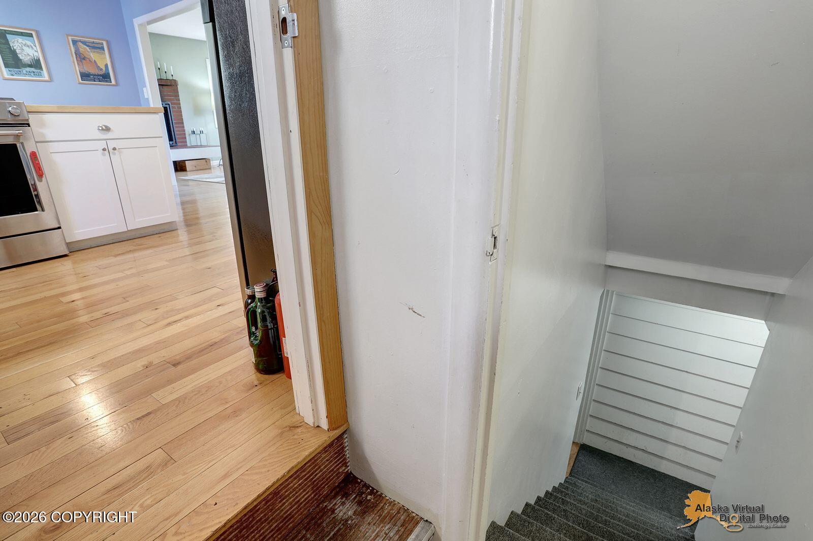 1332 W 12th Avenue Property Photo 20