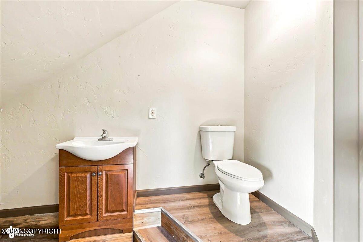 990 Mission Road Property Photo 40