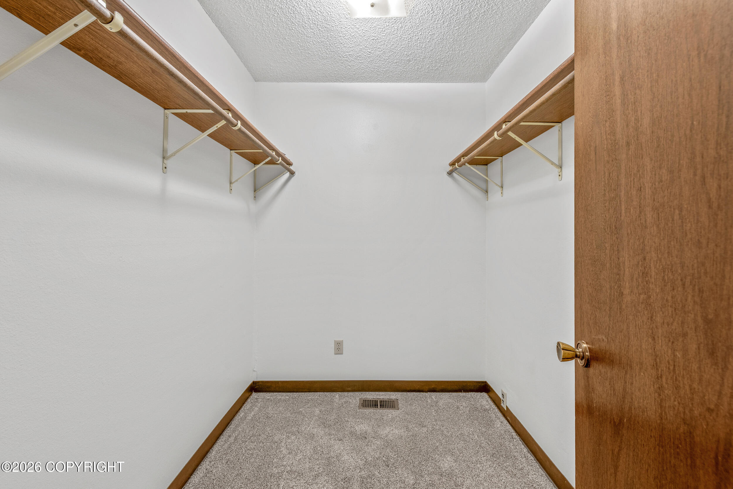 464 N Chugach Street Property Photo 26