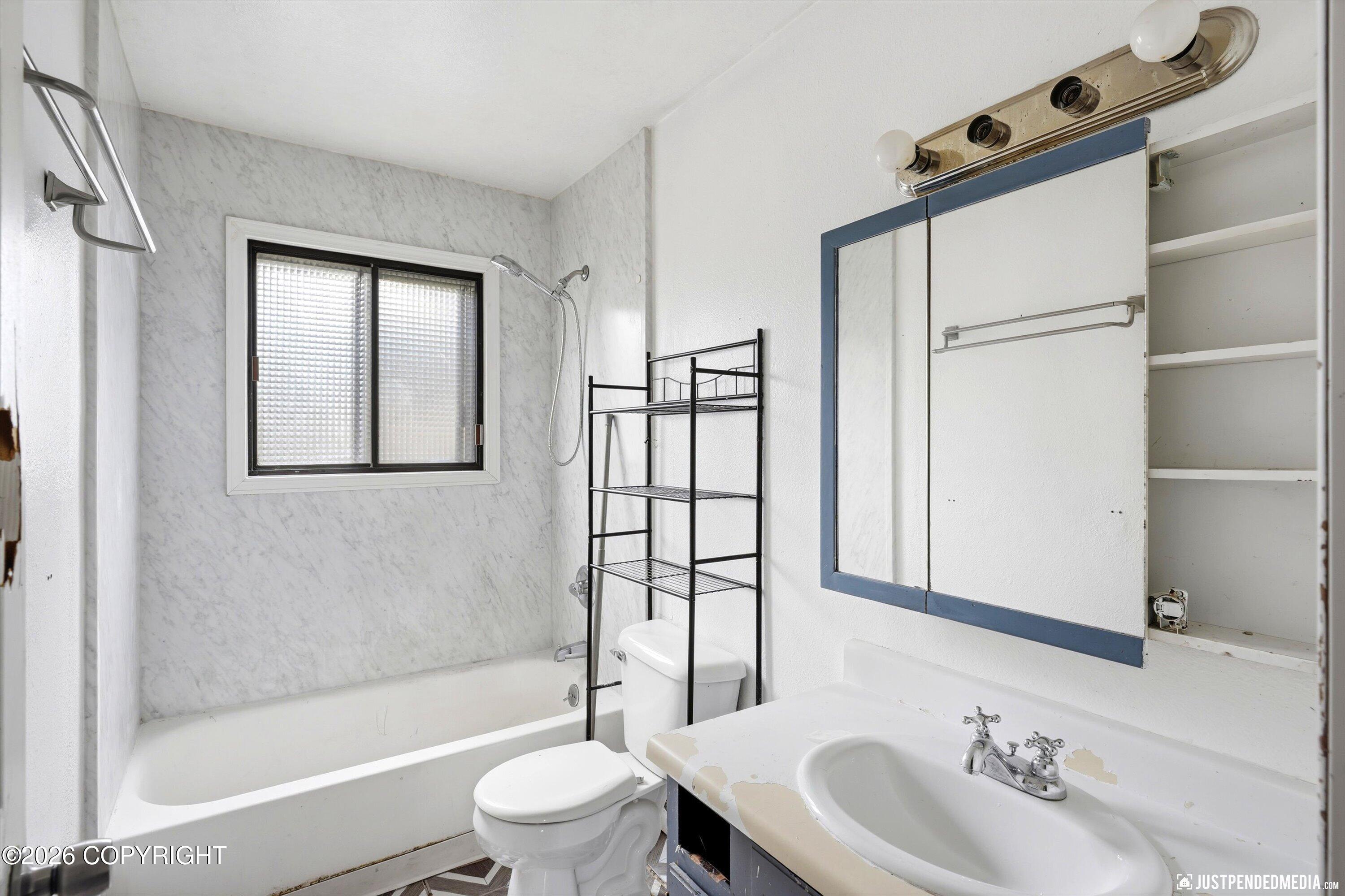 6222 E 12th Avenue #d3 Property Photo 11
