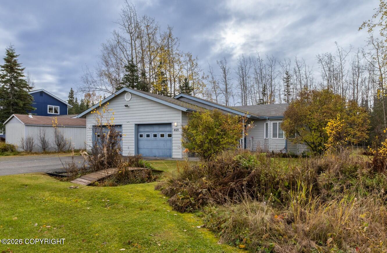 469 Lilly Drive Property Photo 2