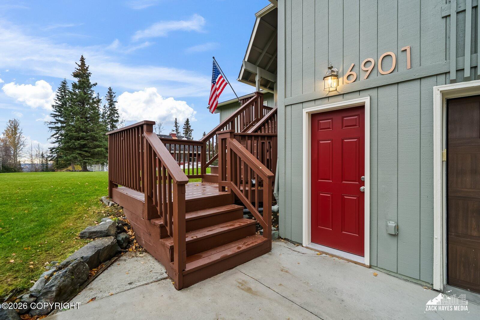 6901 Crooked Tree Drive Property Photo 4