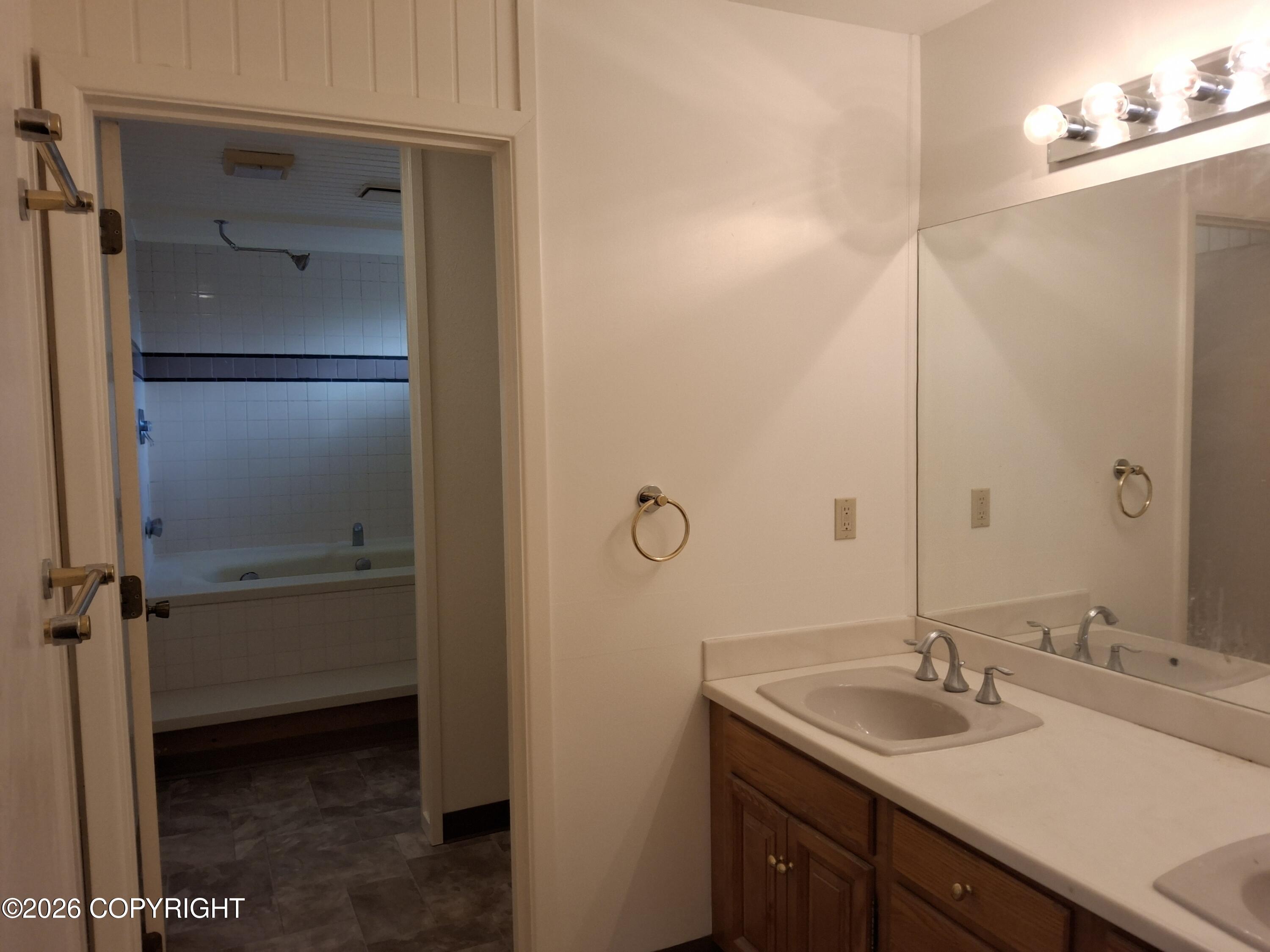 11160 Vosikof Place Property Photo 6