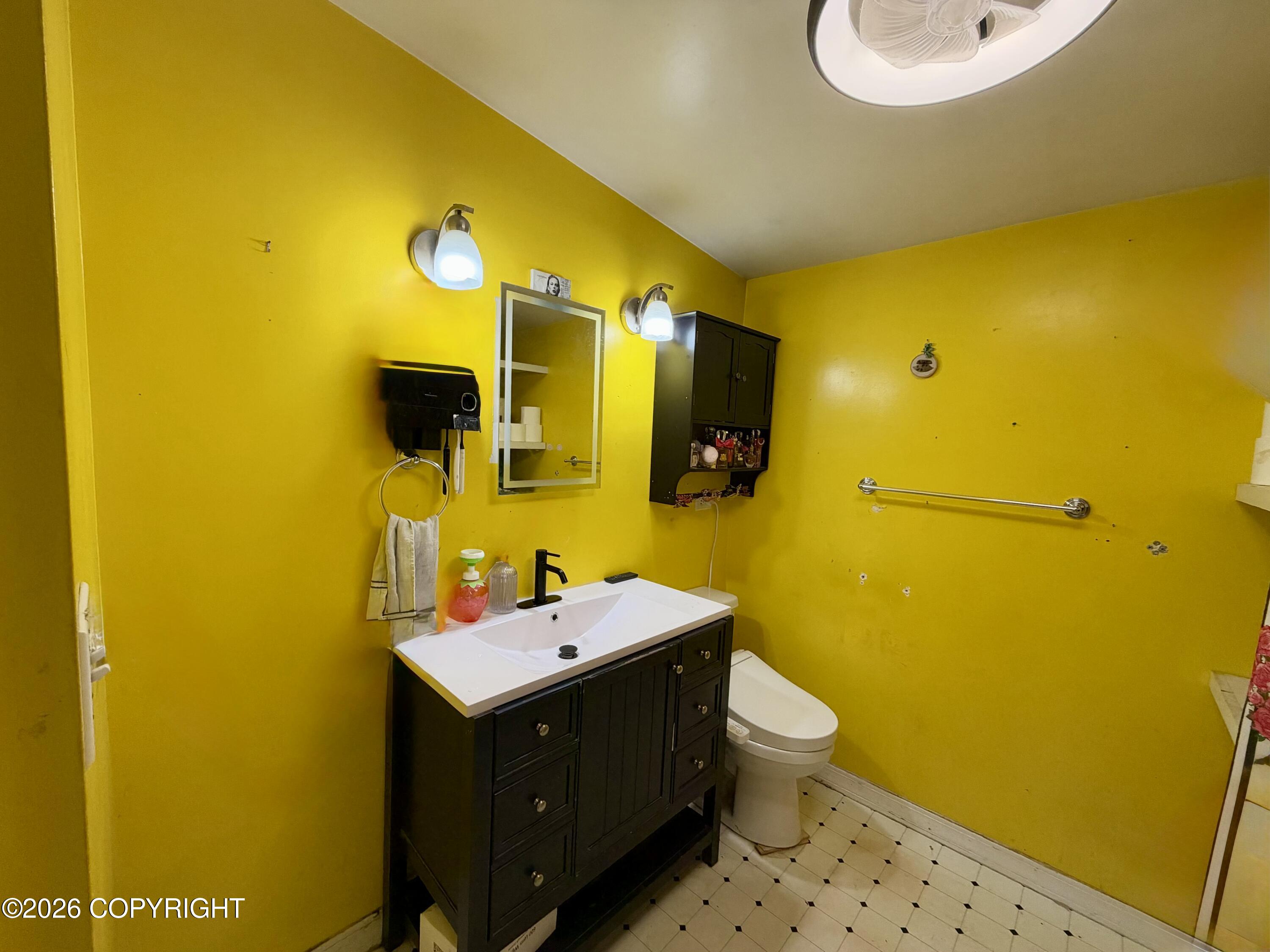 210 W 3rd Avenue Property Photo 5