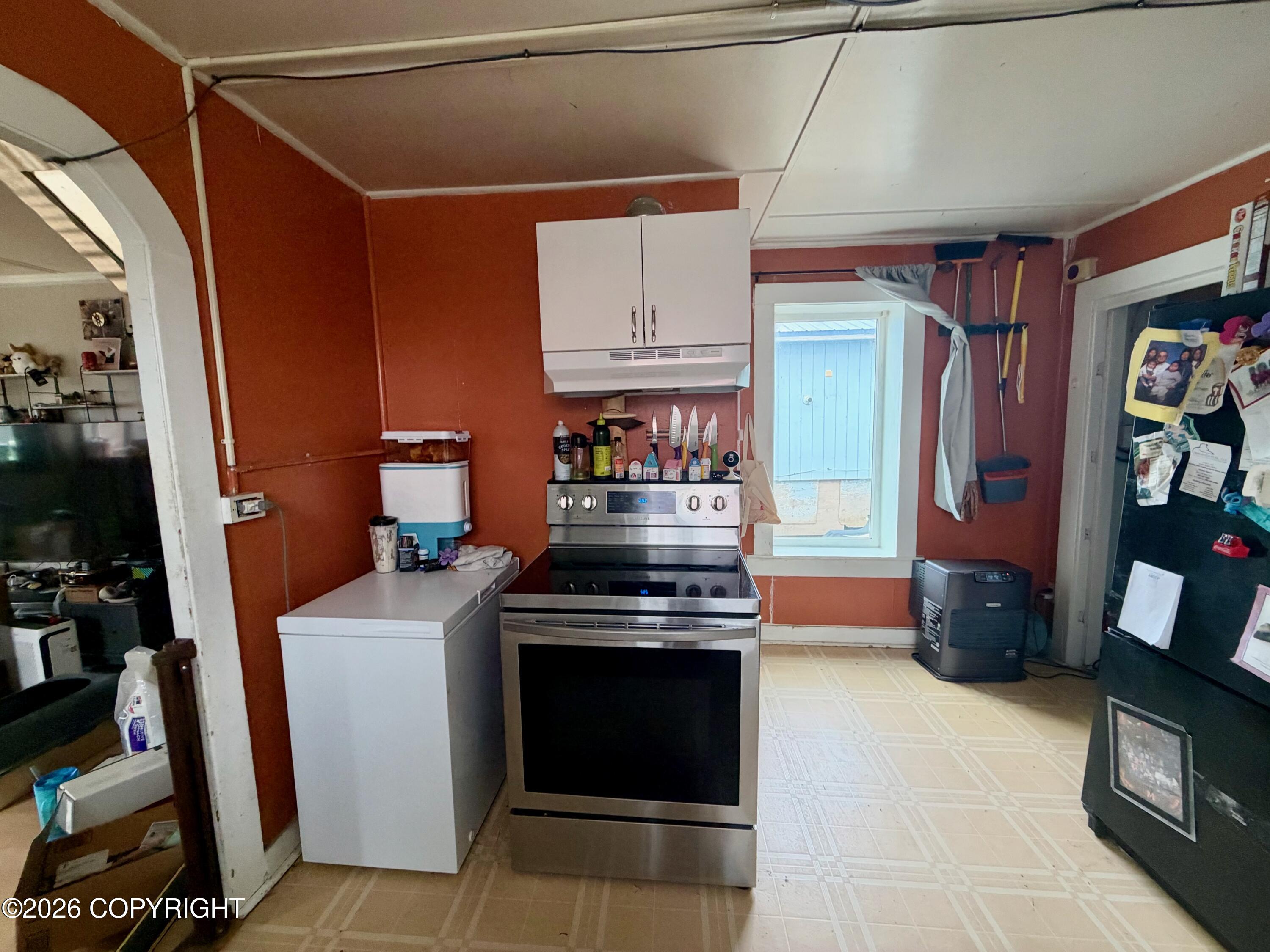 210 W 3rd Avenue Property Photo 6