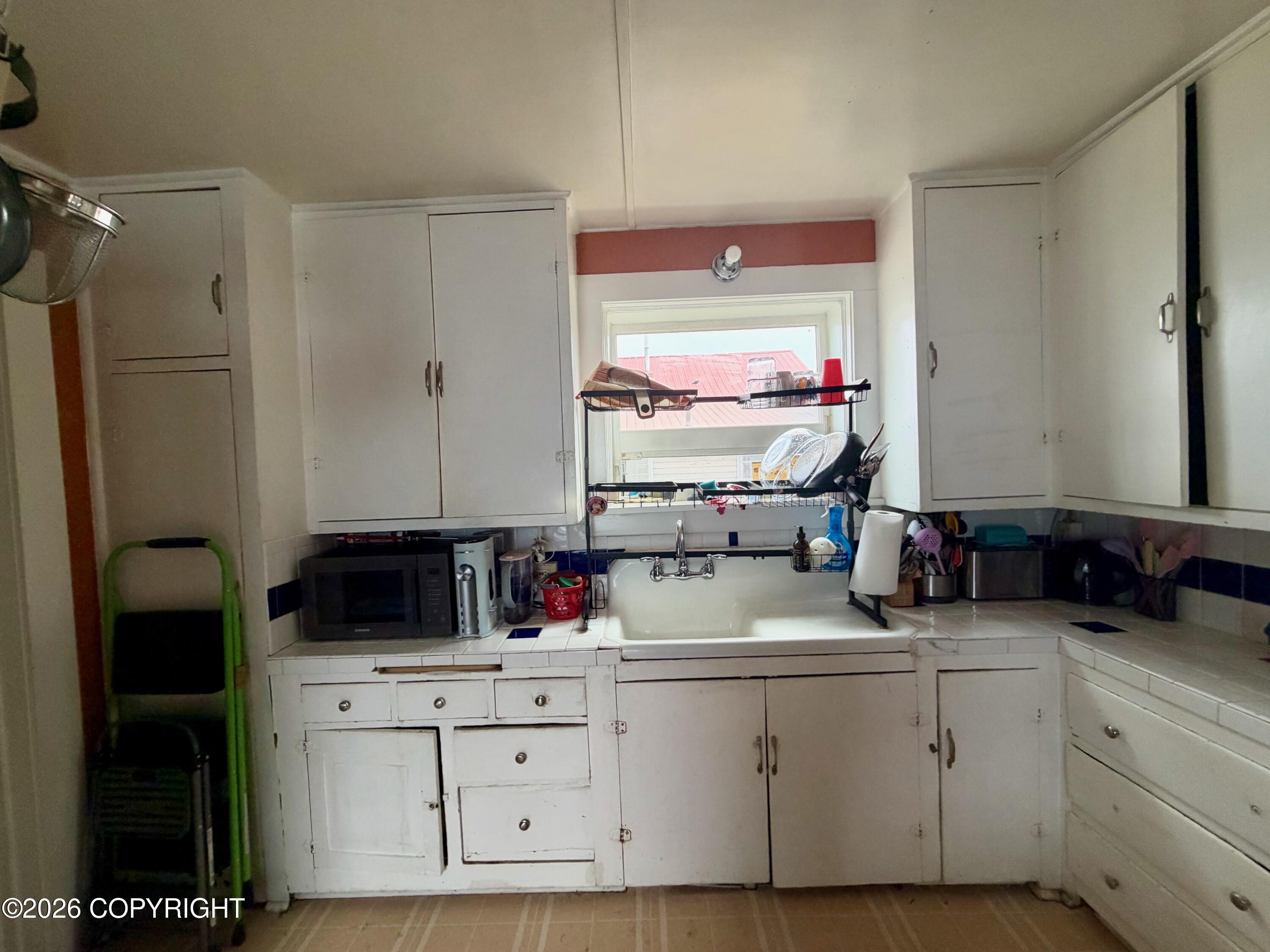 210 W 3rd Avenue Property Photo 7